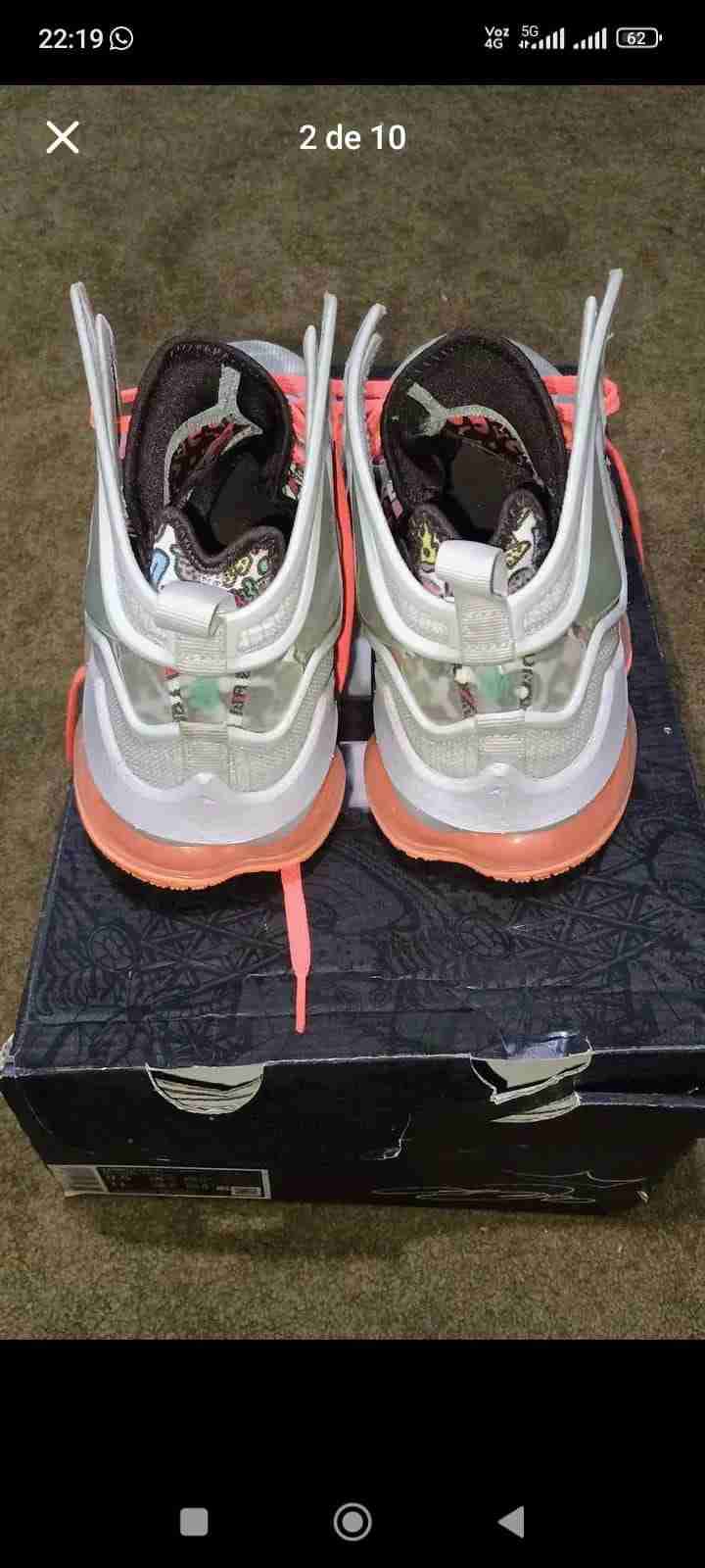 Zapatillas deportivas Nike con caja