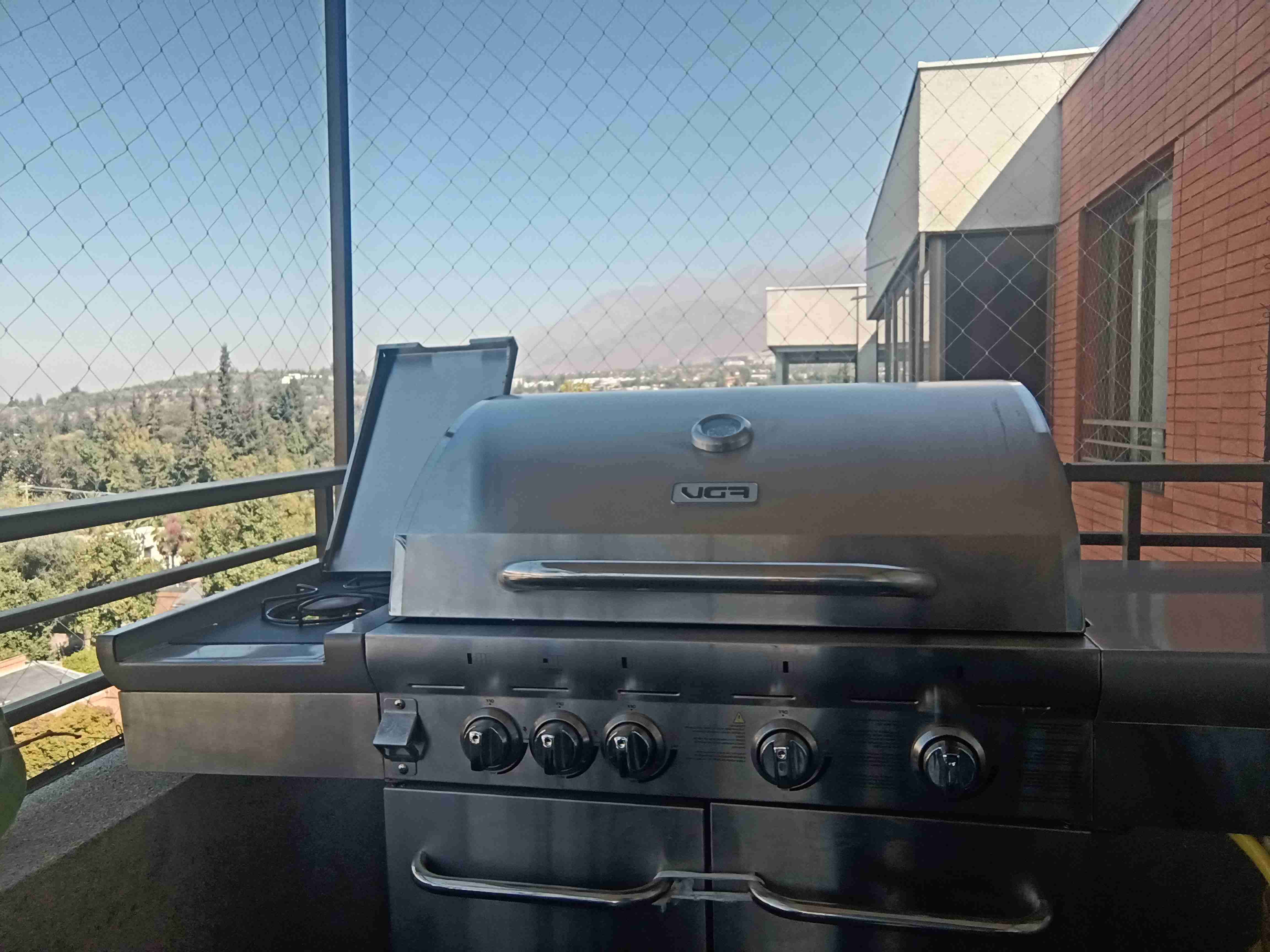 Parrilla BBQ cubierta - miniatura 2