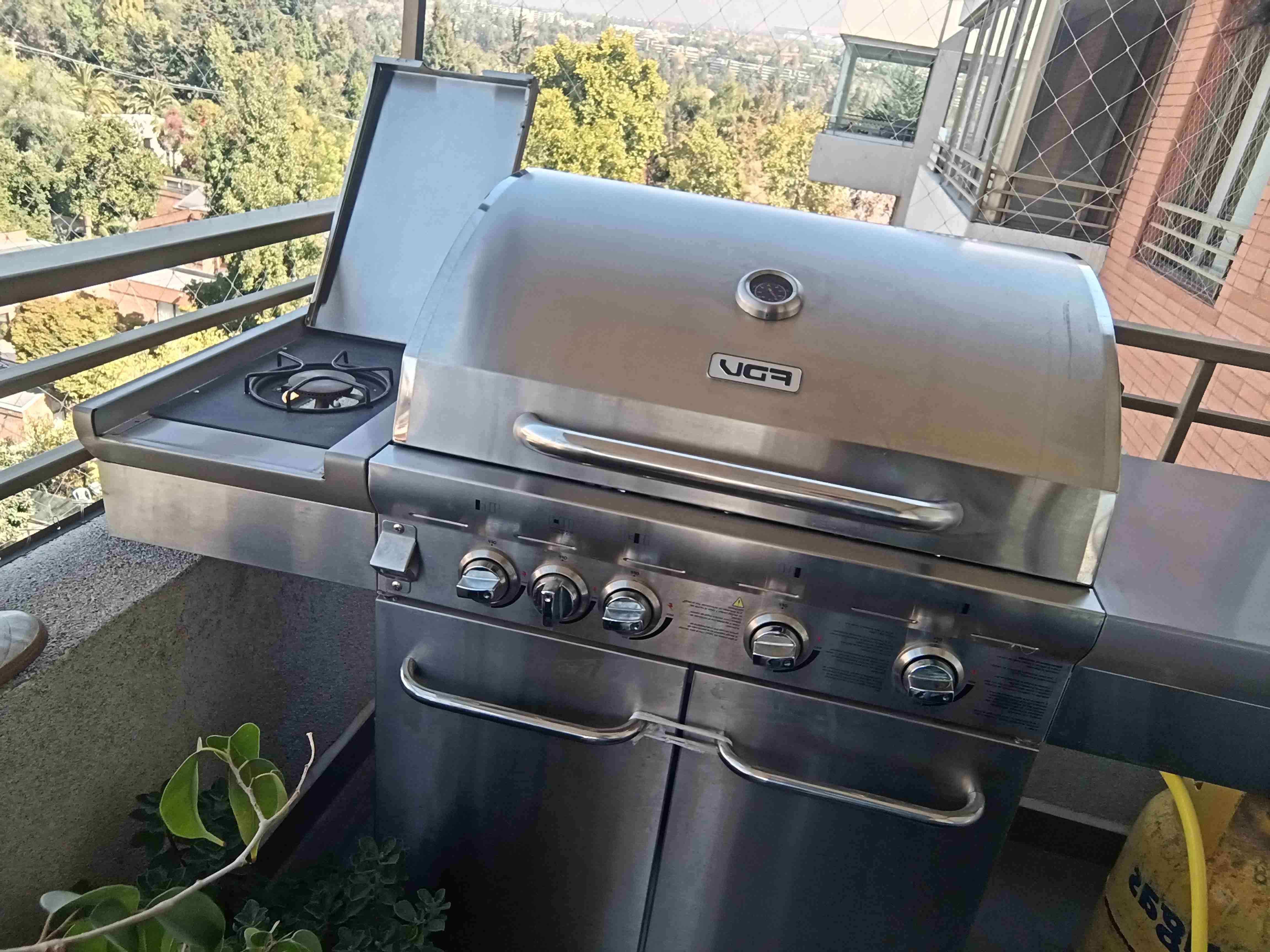 Parrilla BBQ cubierta - miniatura 4