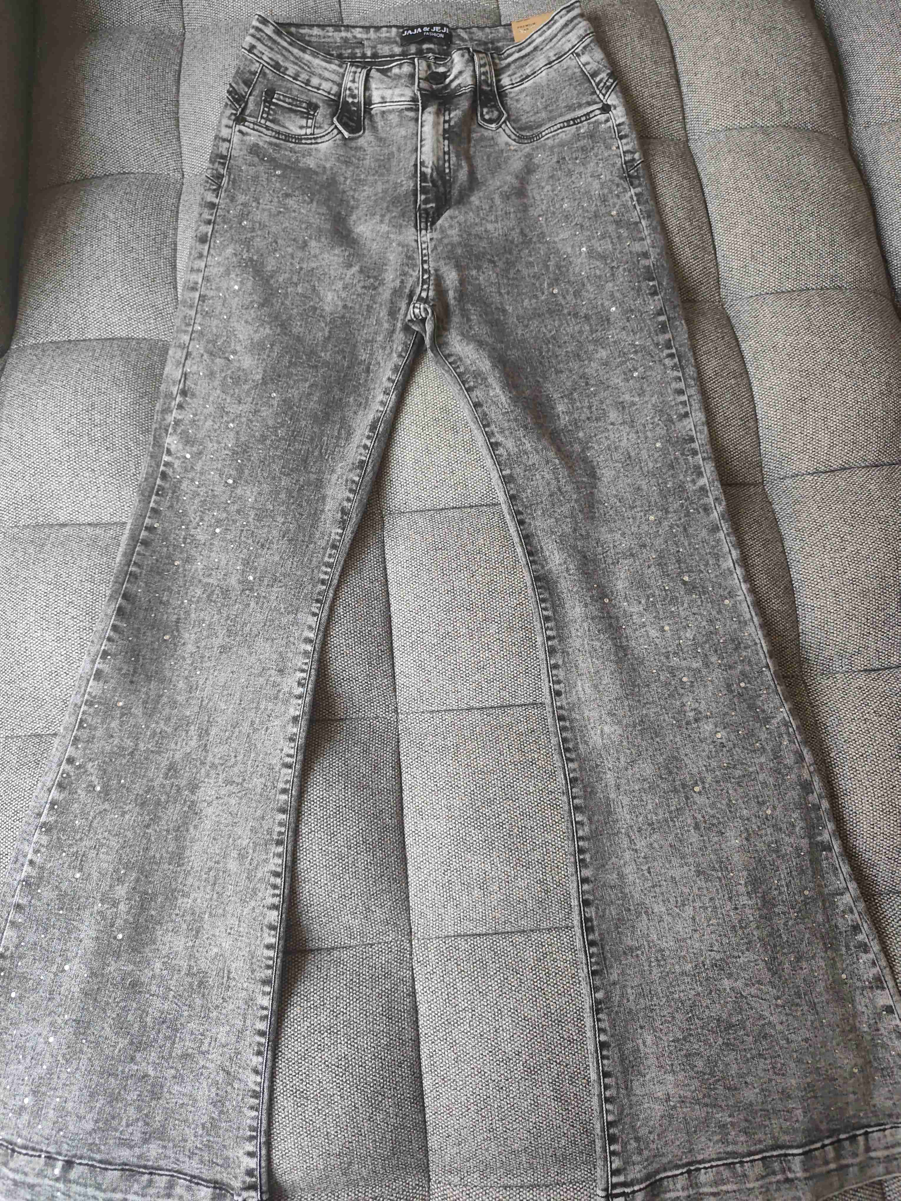 Jeans grises con brillo