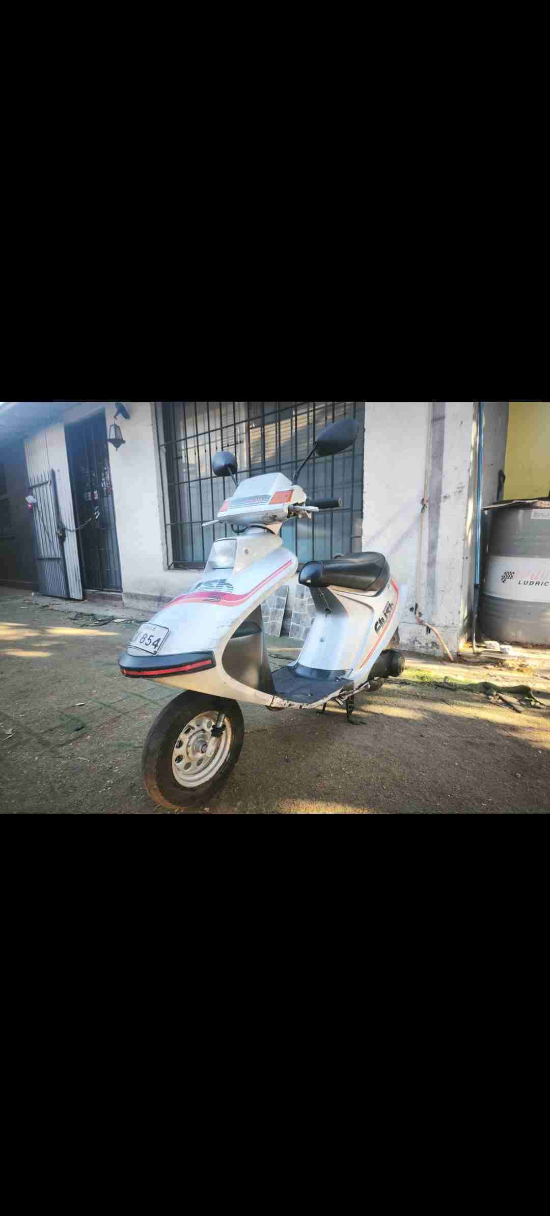 Scooter honda flush 1983 - miniatura 3