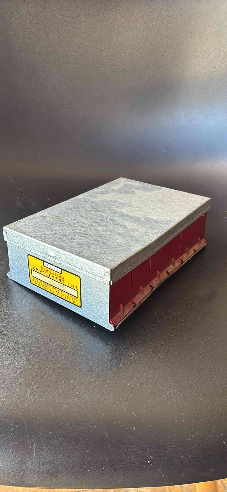 Caja para diapositivas metal - acrílico - 4