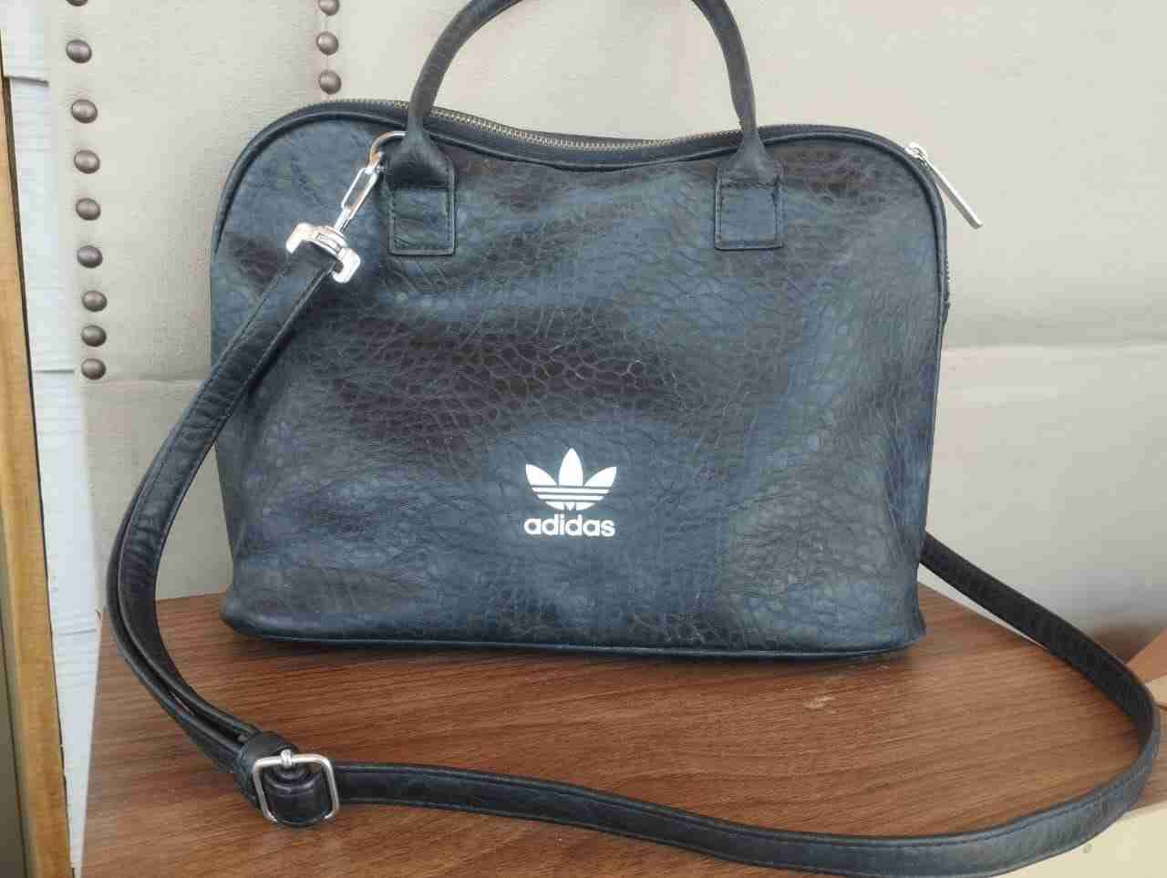 Cartera negra de charol - 3