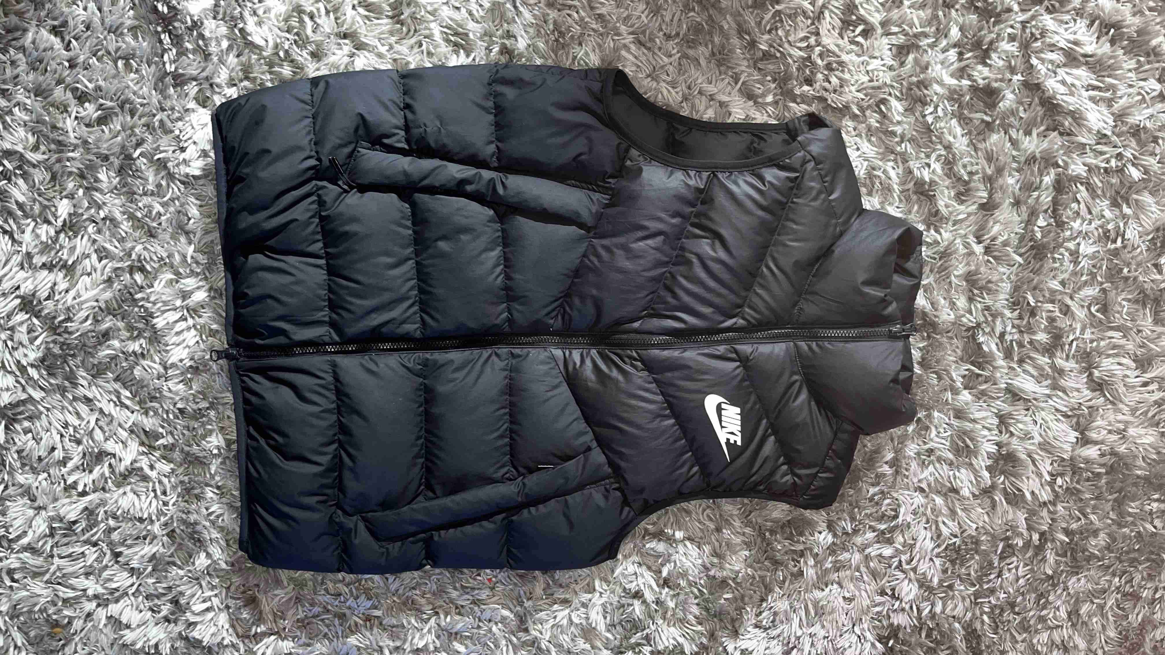 Chaleco negro Nike sin mangas - miniatura 4