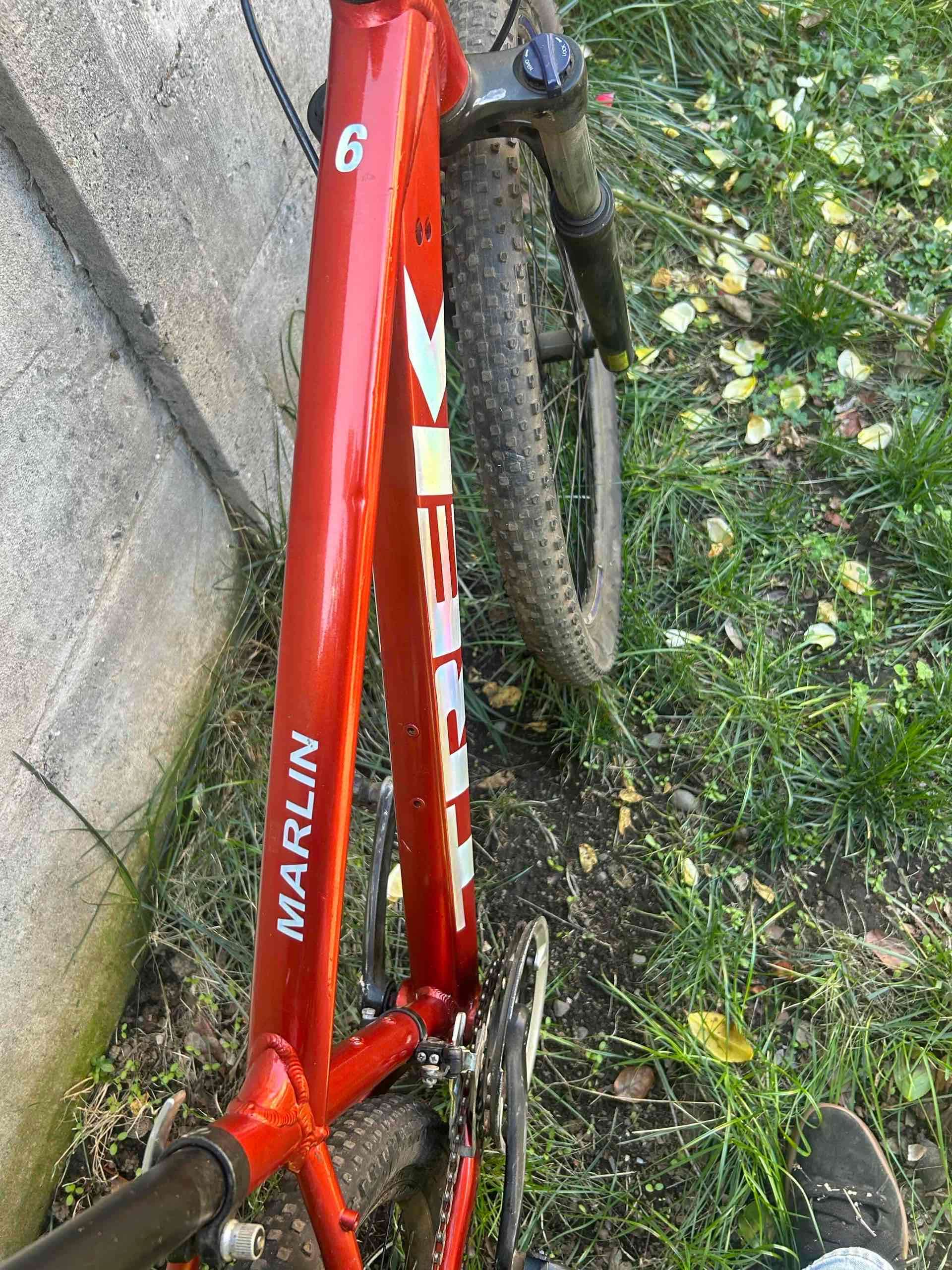 Bicicleta de montaña Trek roja - miniatura 2