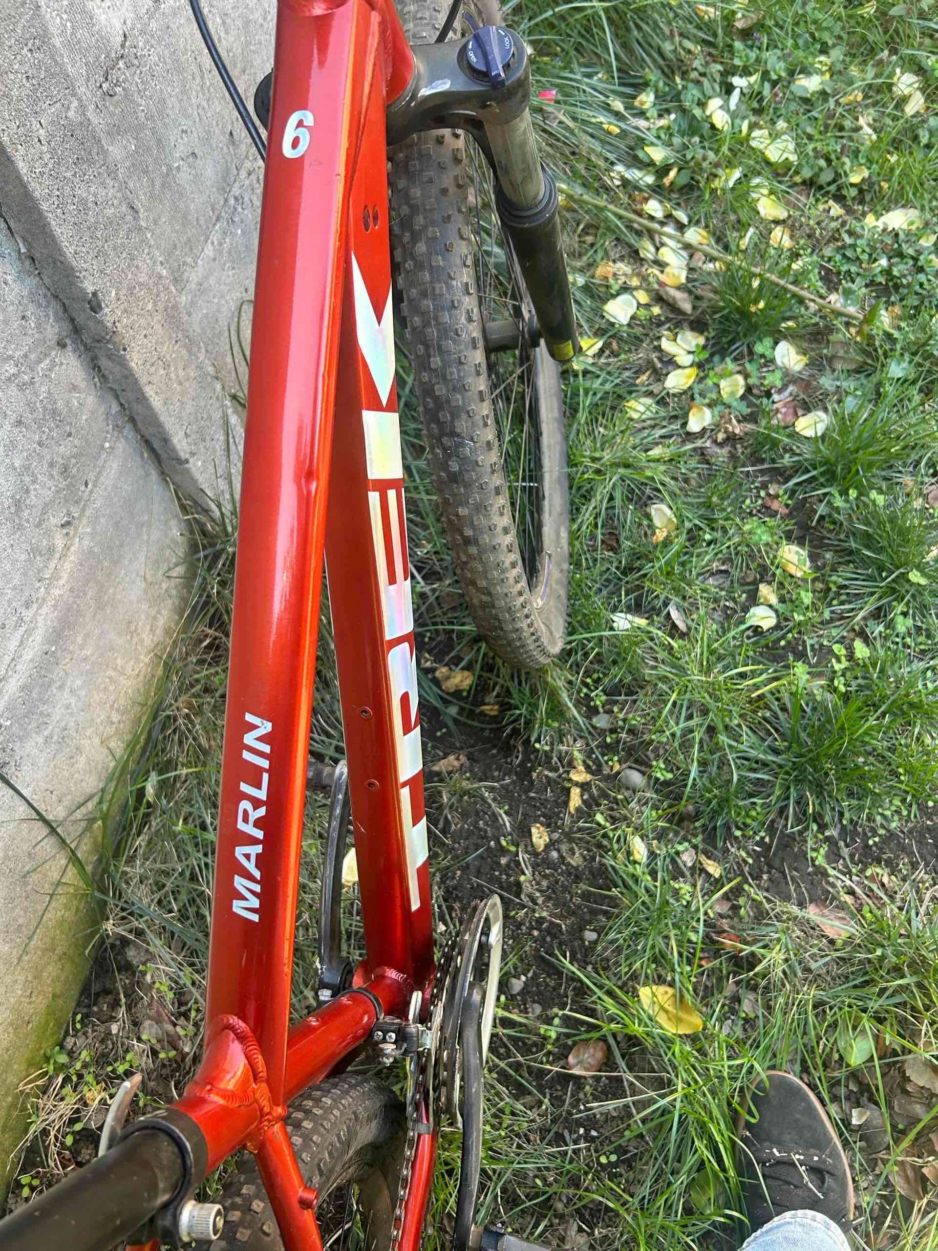 Bicicleta de montaña Trek roja - miniatura 4
