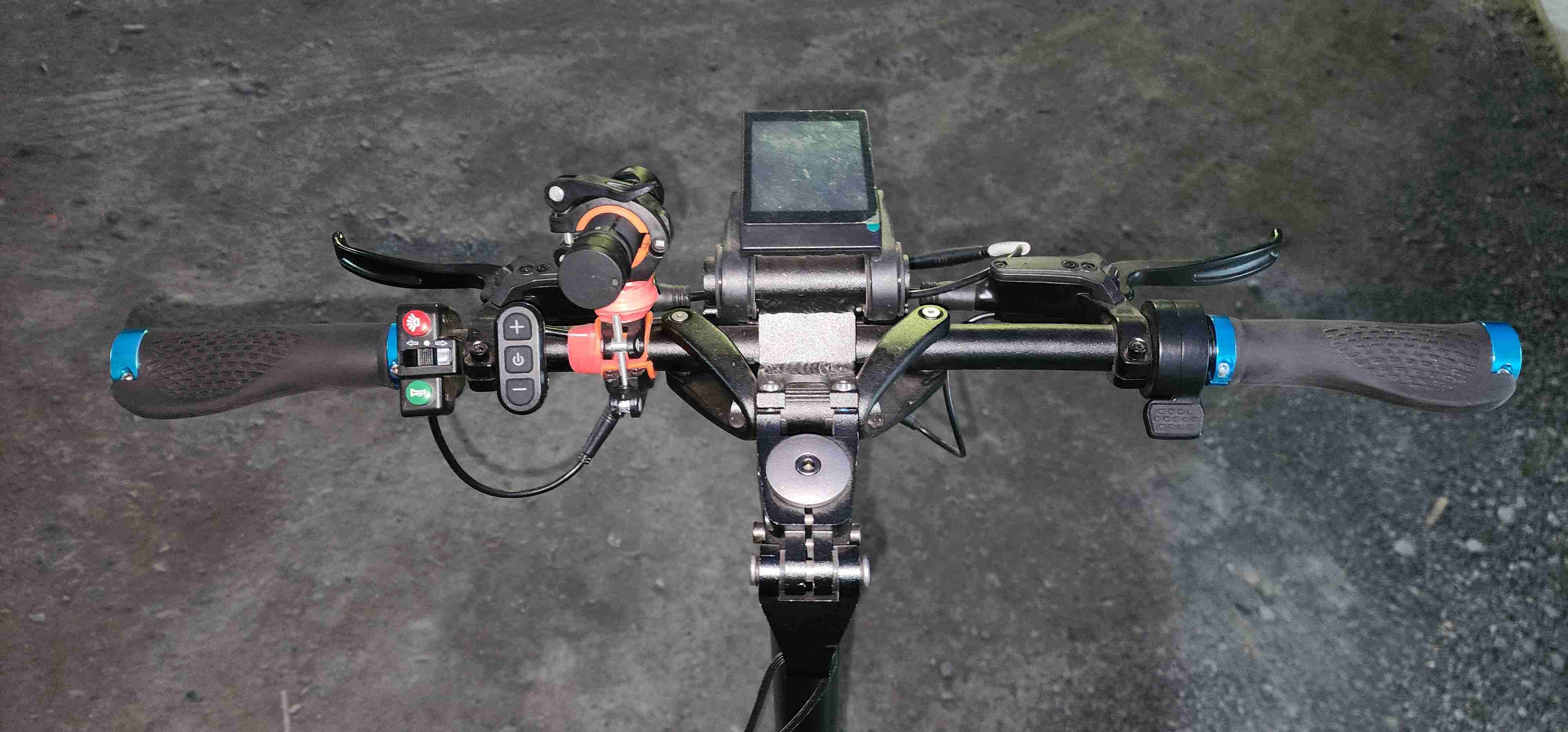 Scooter eléctrico negro - 4