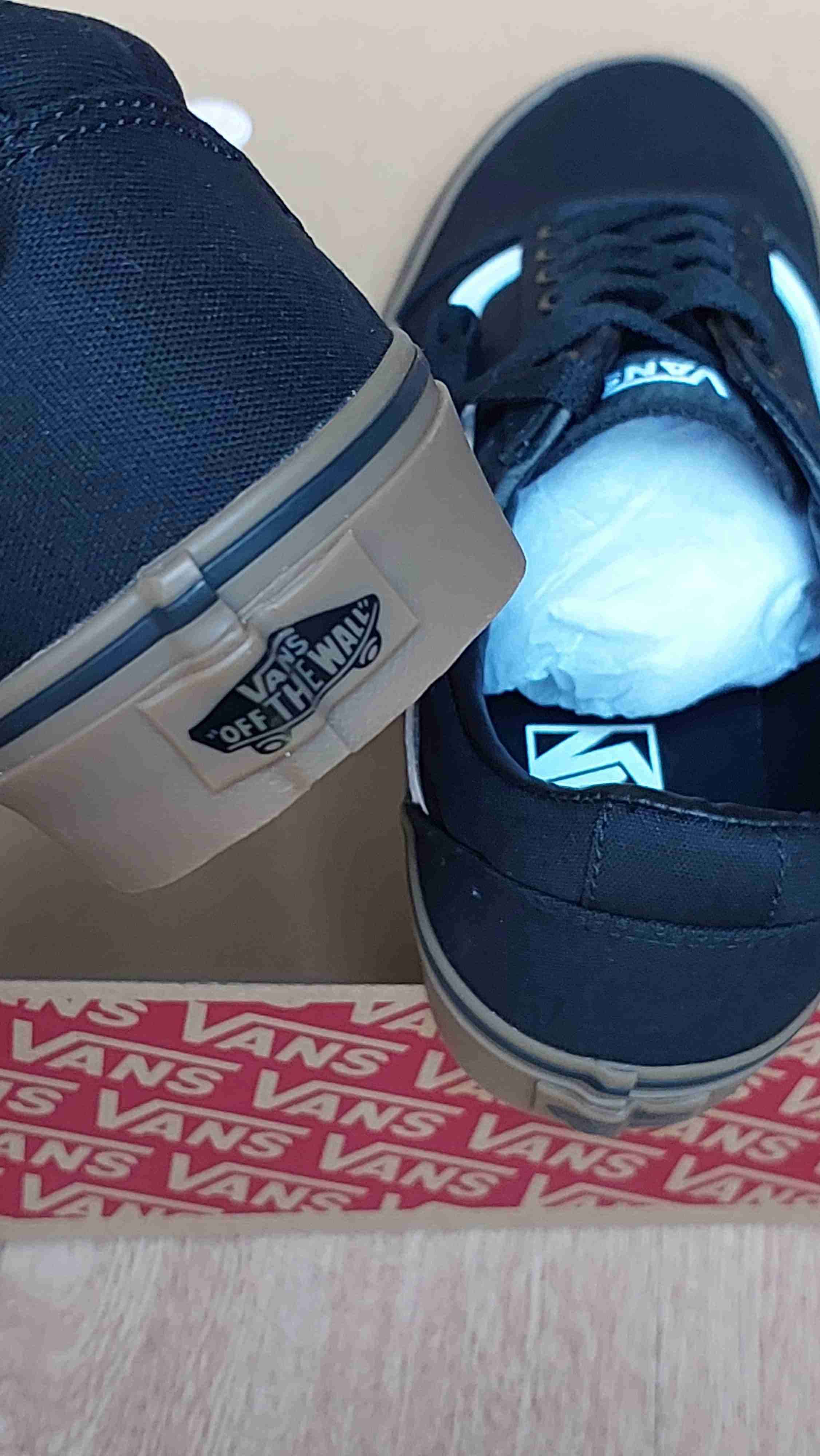 Zapatillas negras Vans - miniatura 3