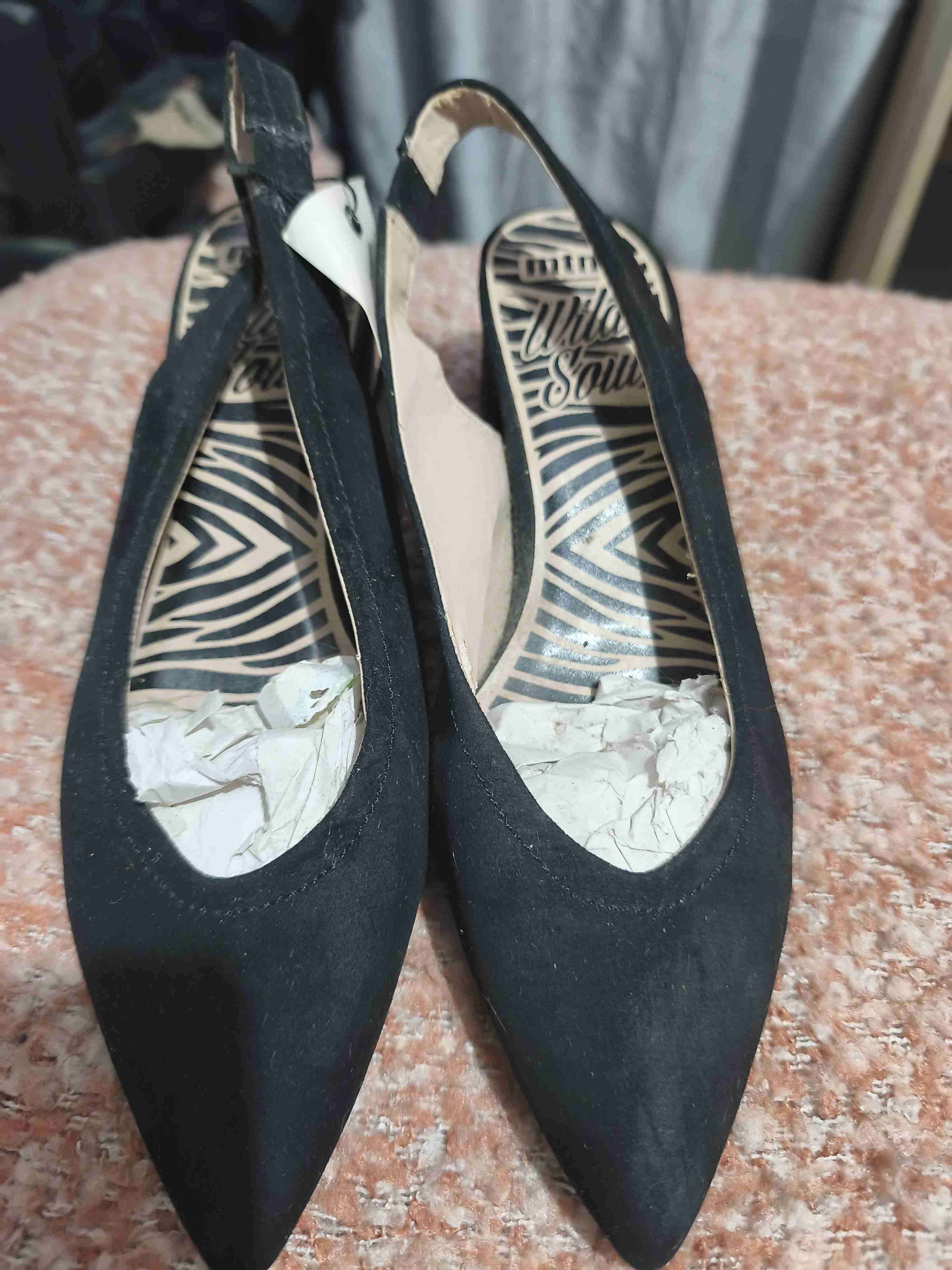 Zapatos negros de punta