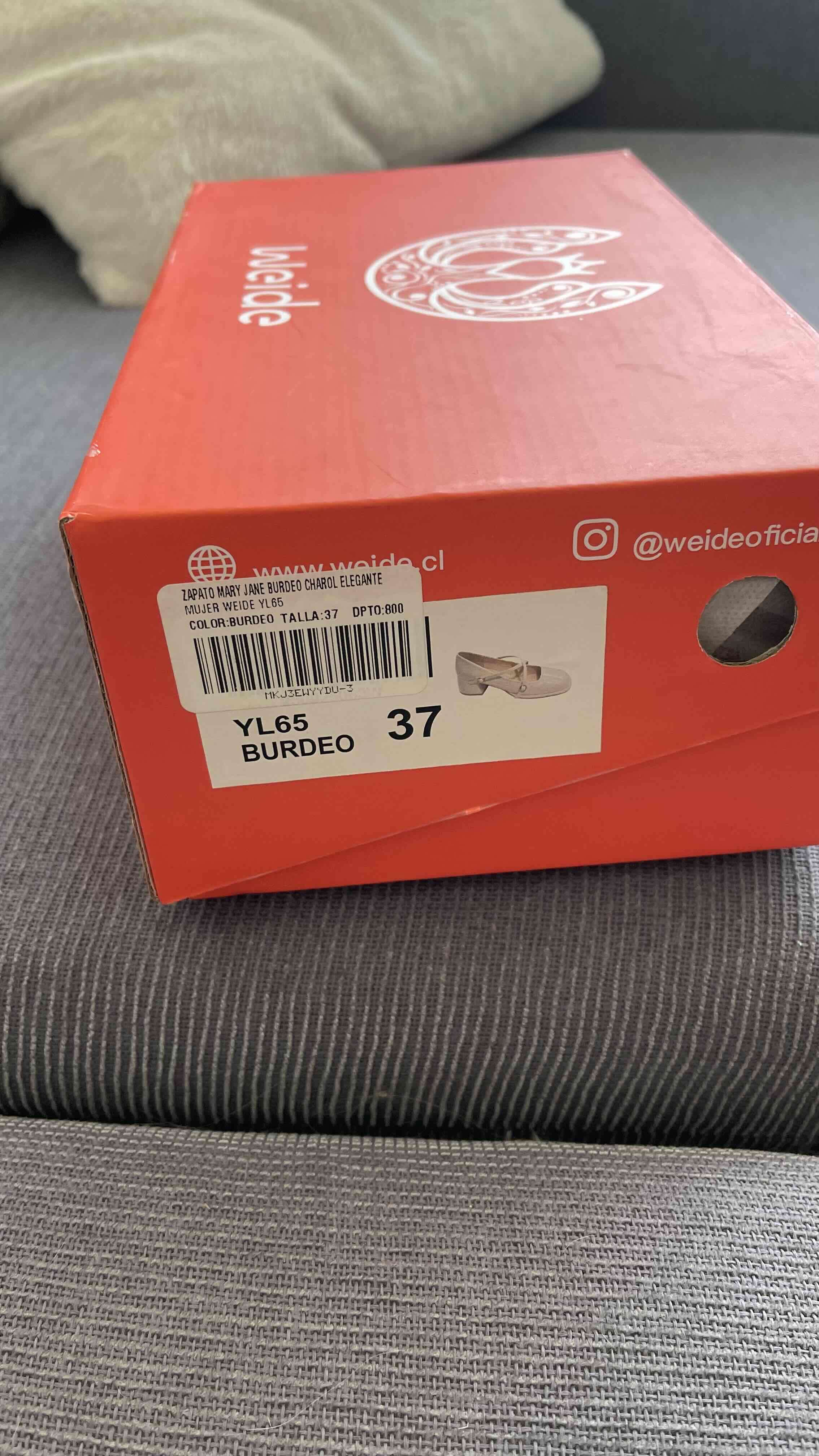 Zapatos de charol rojos nuevos - miniatura 3