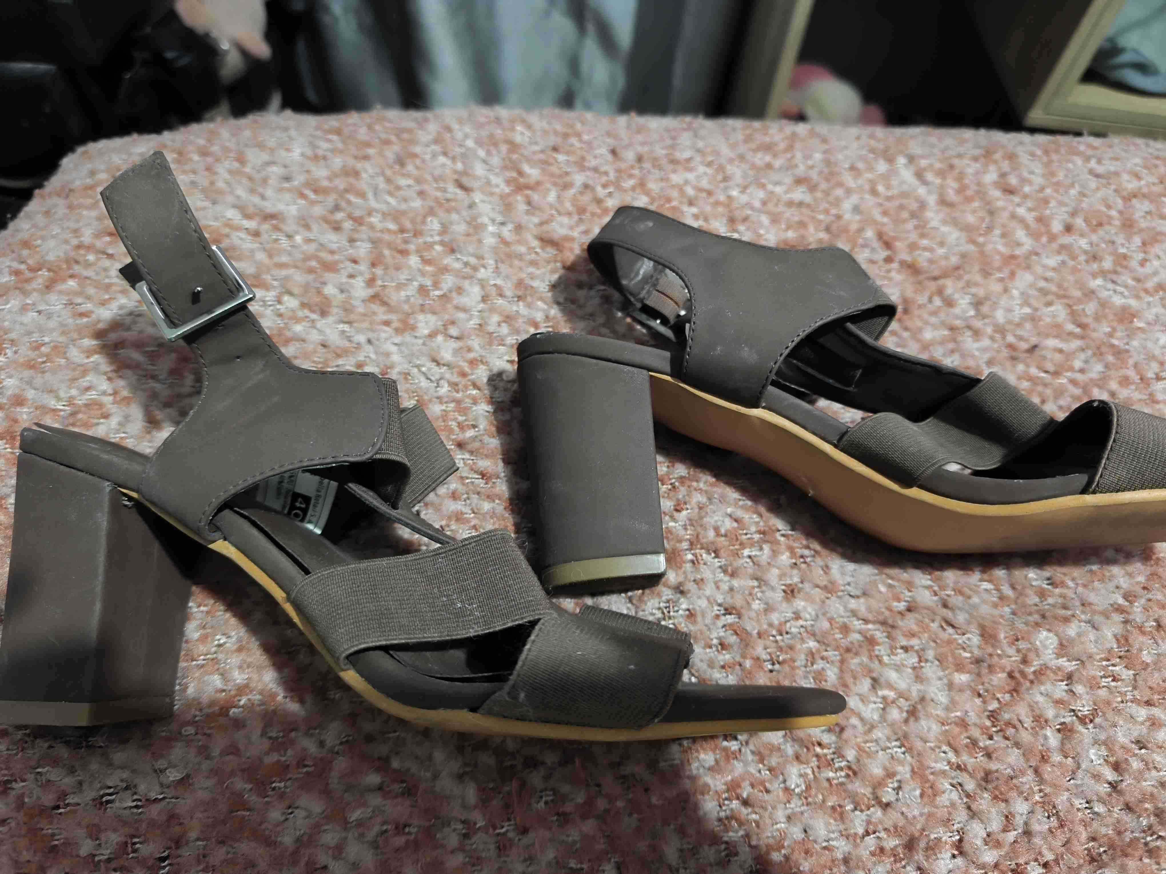 Sandalias casuales marrones - miniatura 2