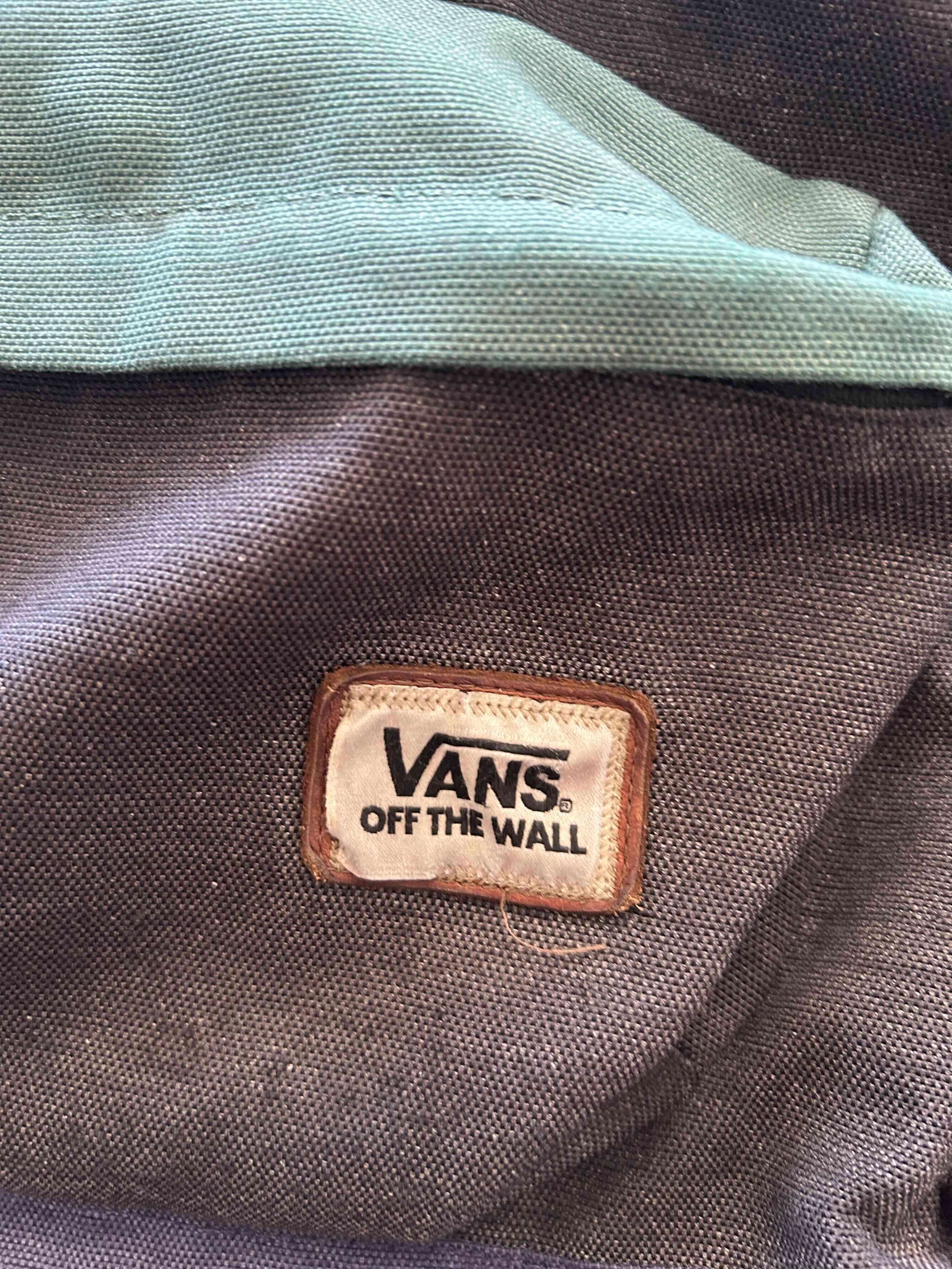 Mochila Vans negra y verde - miniatura 5