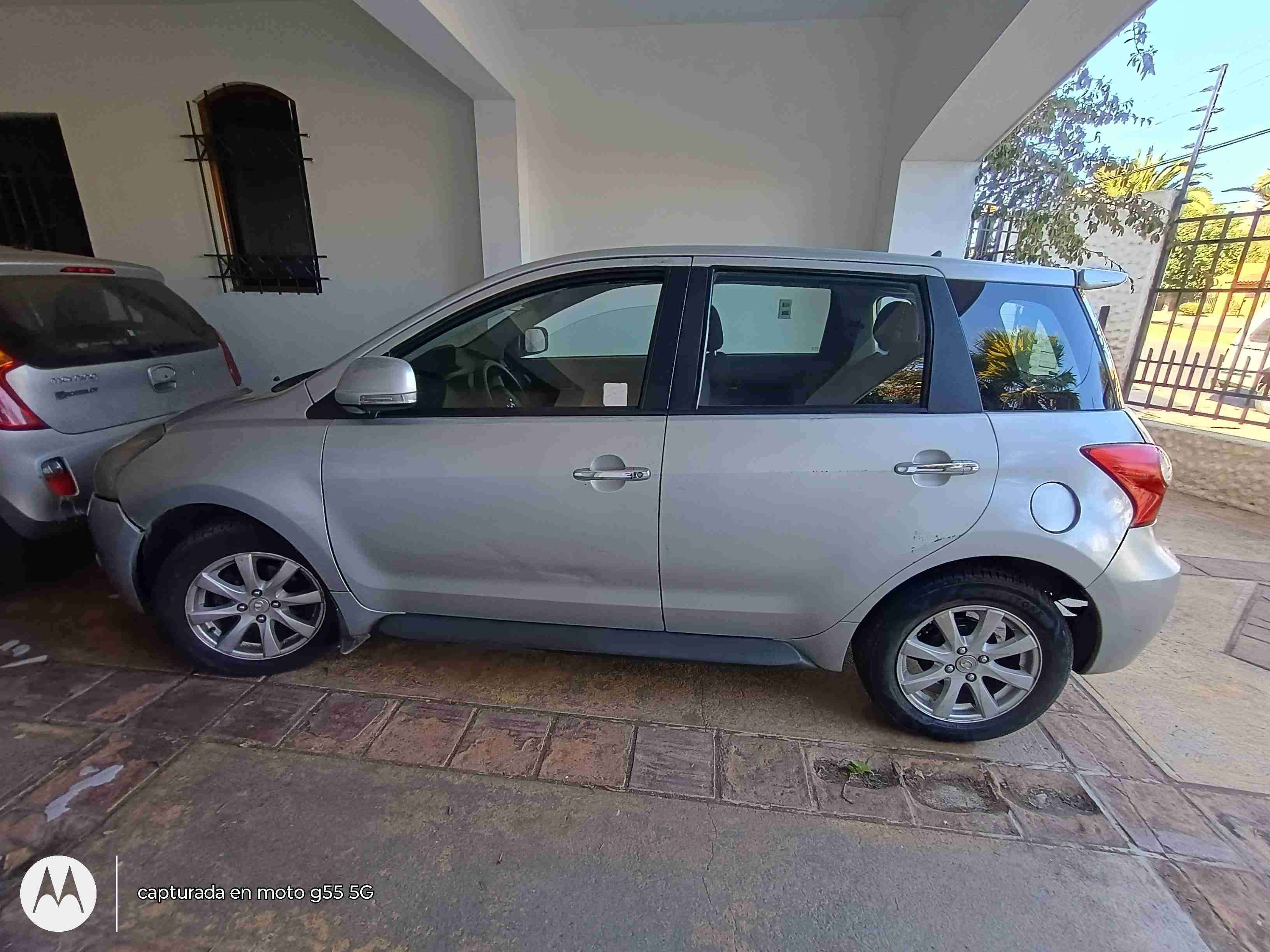 Auto compacto gris - miniatura 6