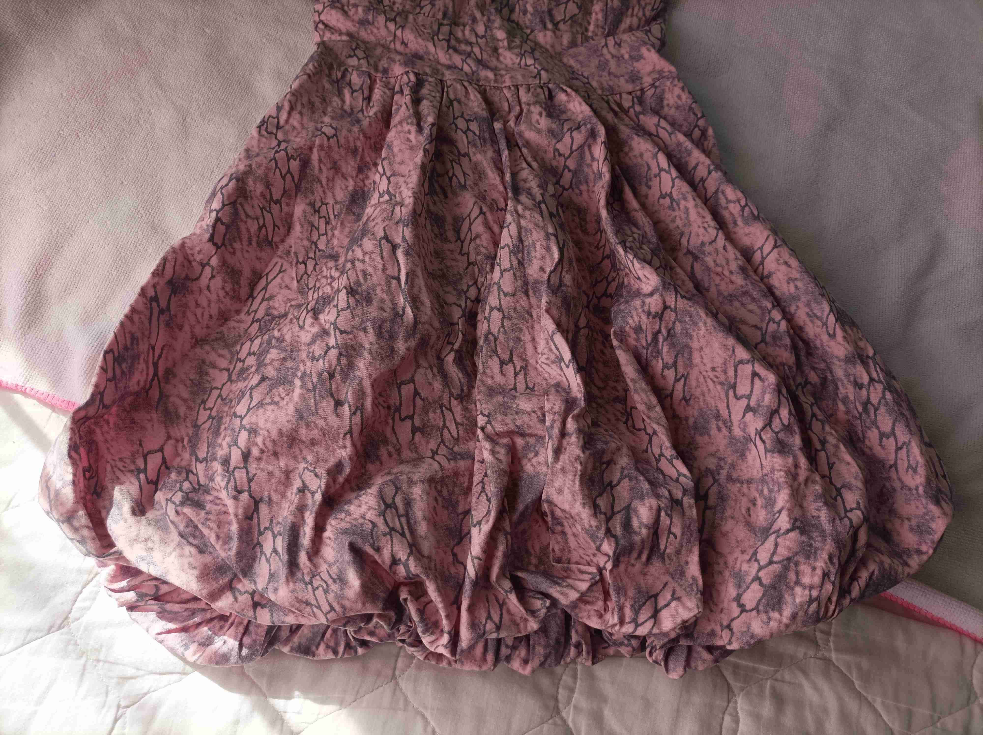 Vestido rosa estampado elegante - miniatura 3