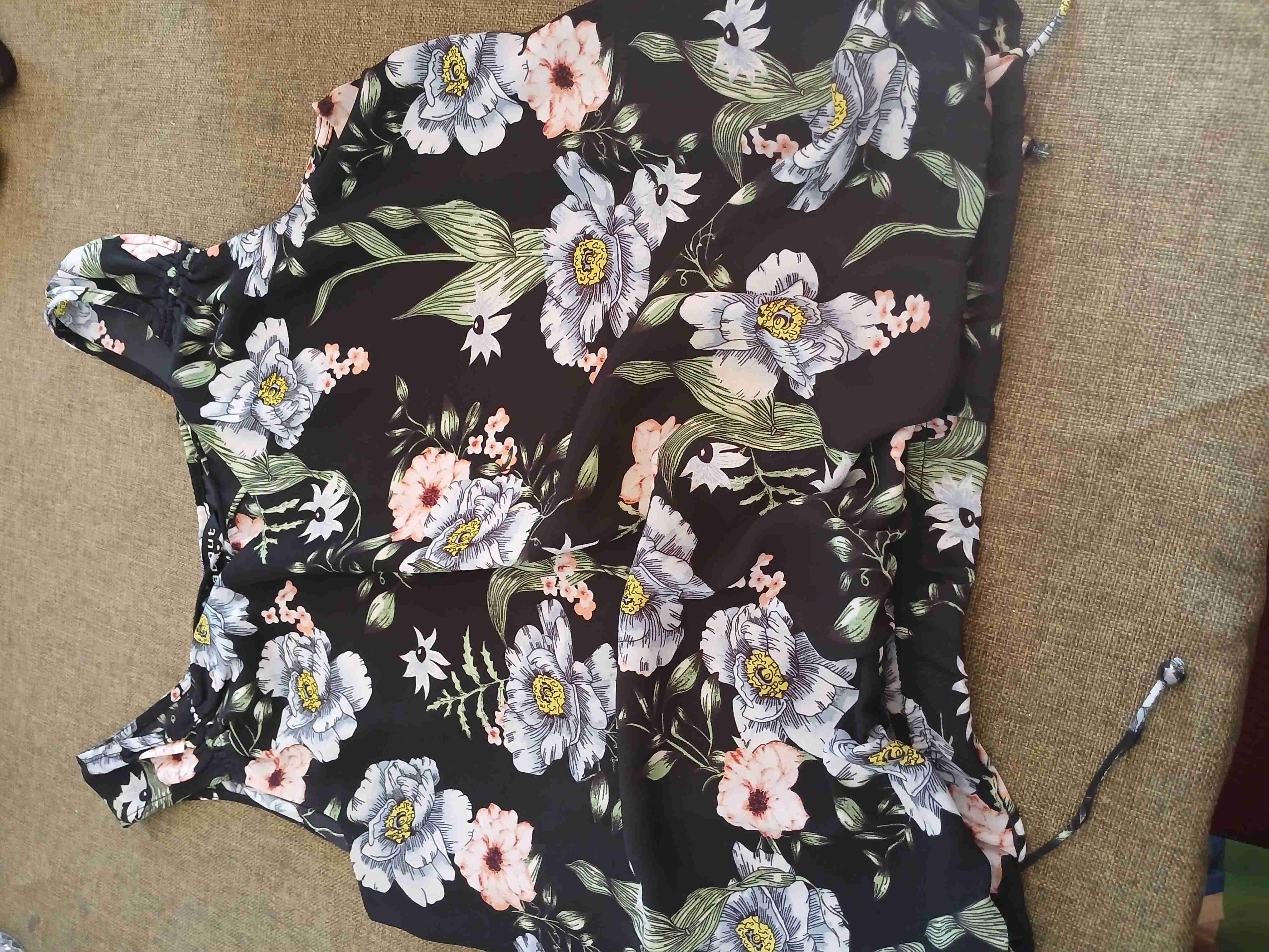 Blusa estampada floral negra - miniatura 4