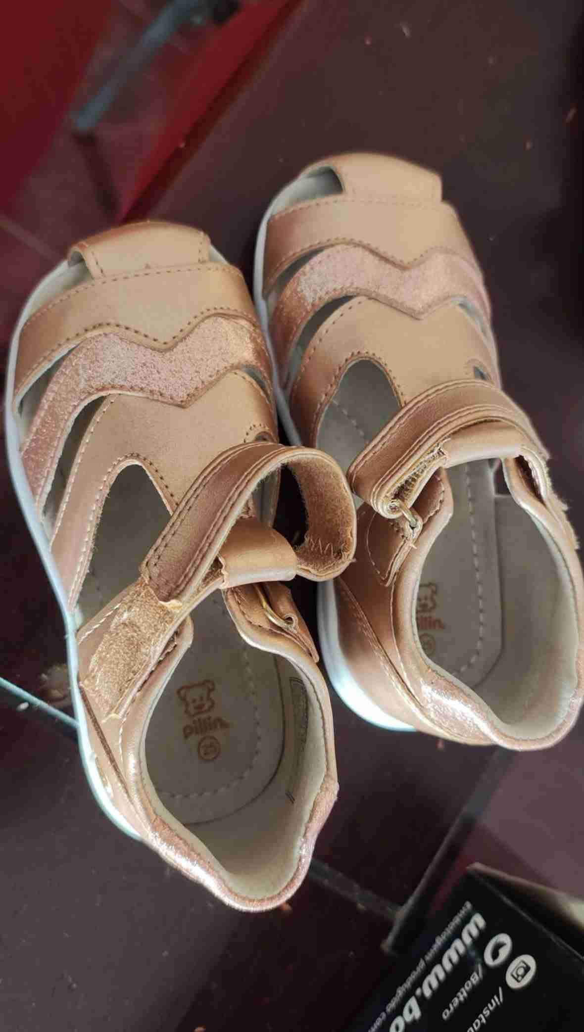 Sandalias rosadas infantiles - miniatura 2