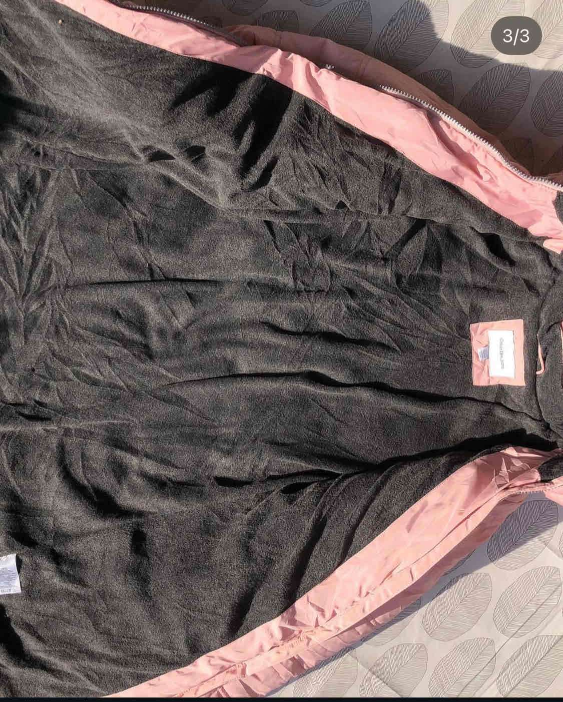 Abrigo Calvin Klein  rosa con capucha y polar - miniatura 3