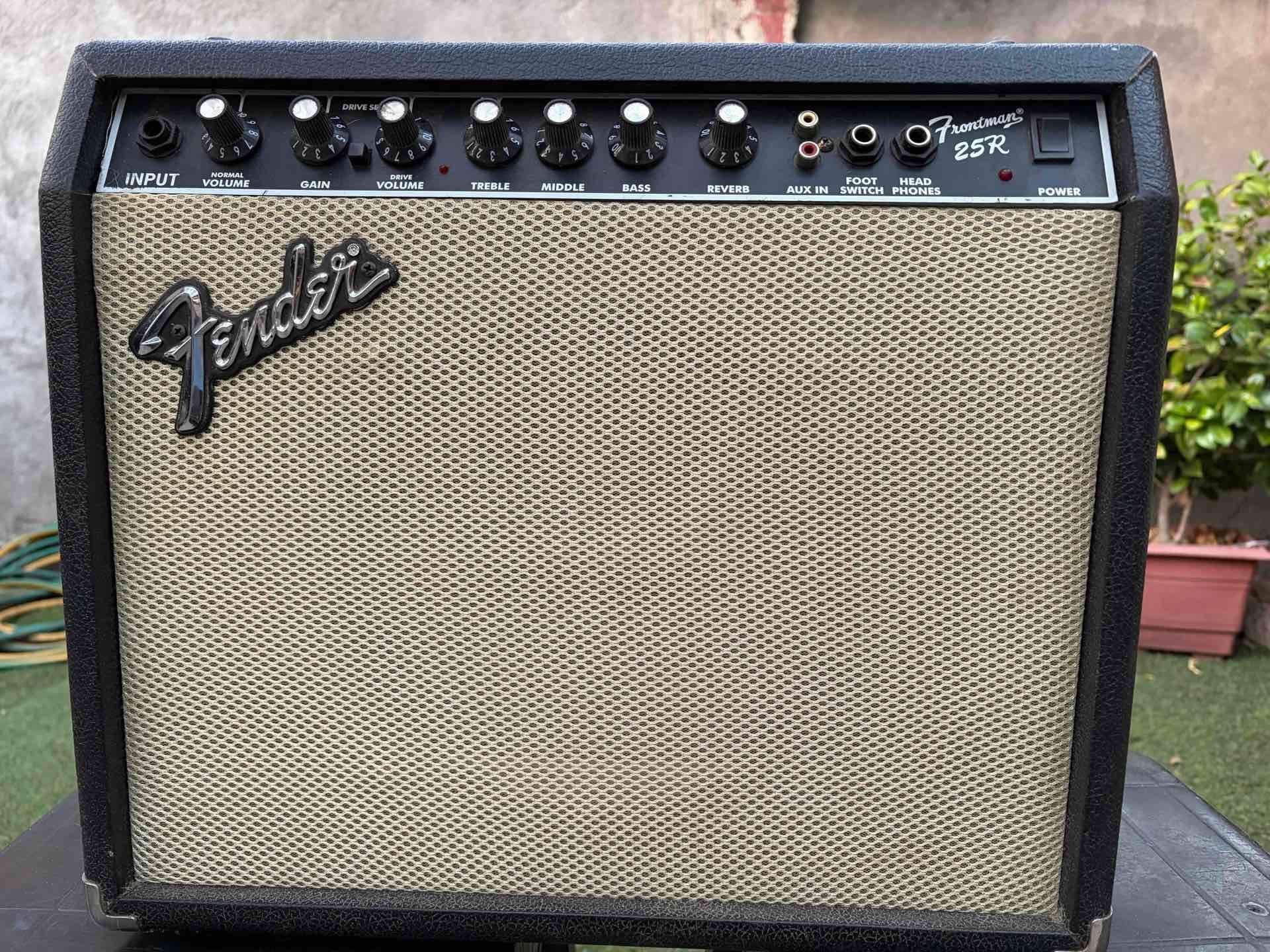 Amplificador Fender Frontman 25R