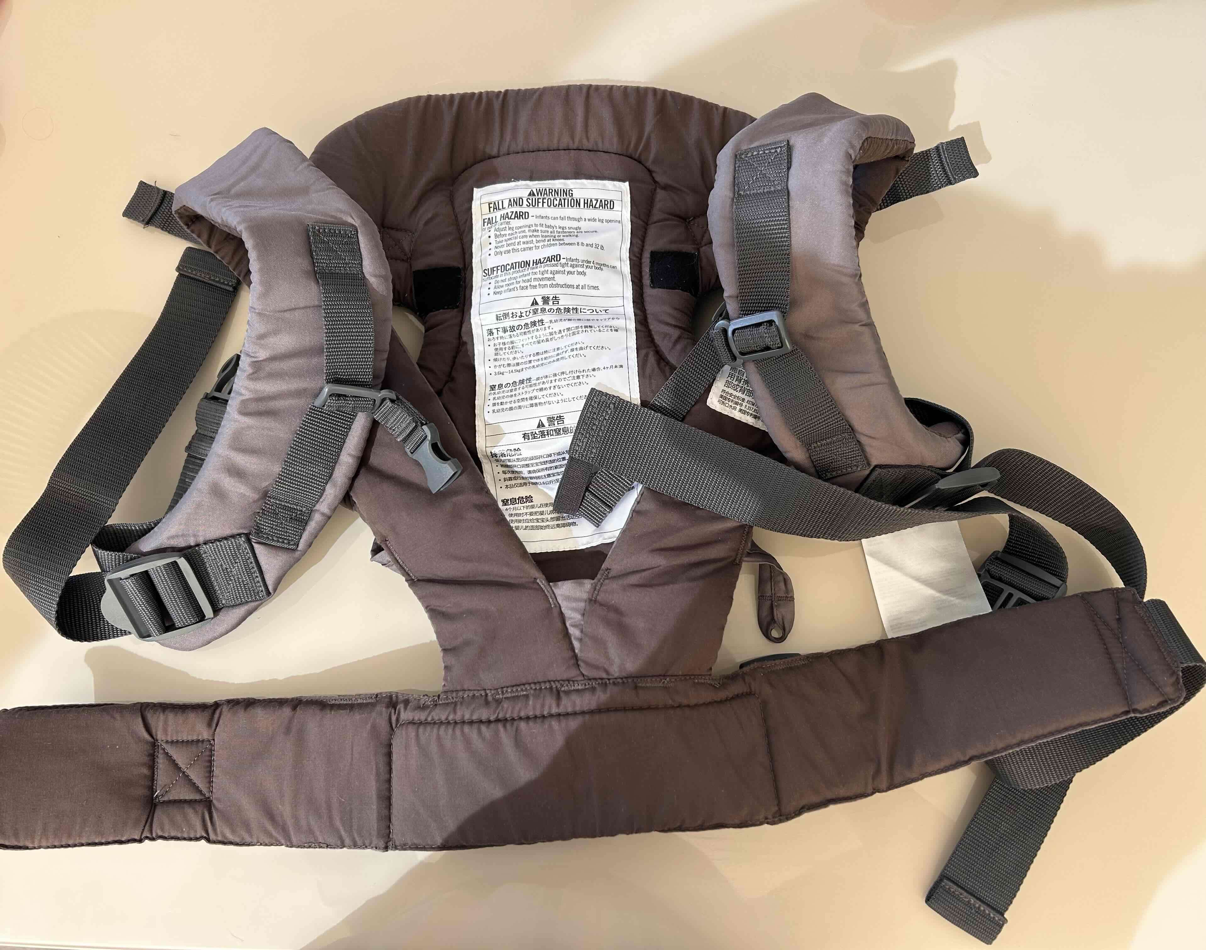 Mochila porta bebé gris Infantino - 2