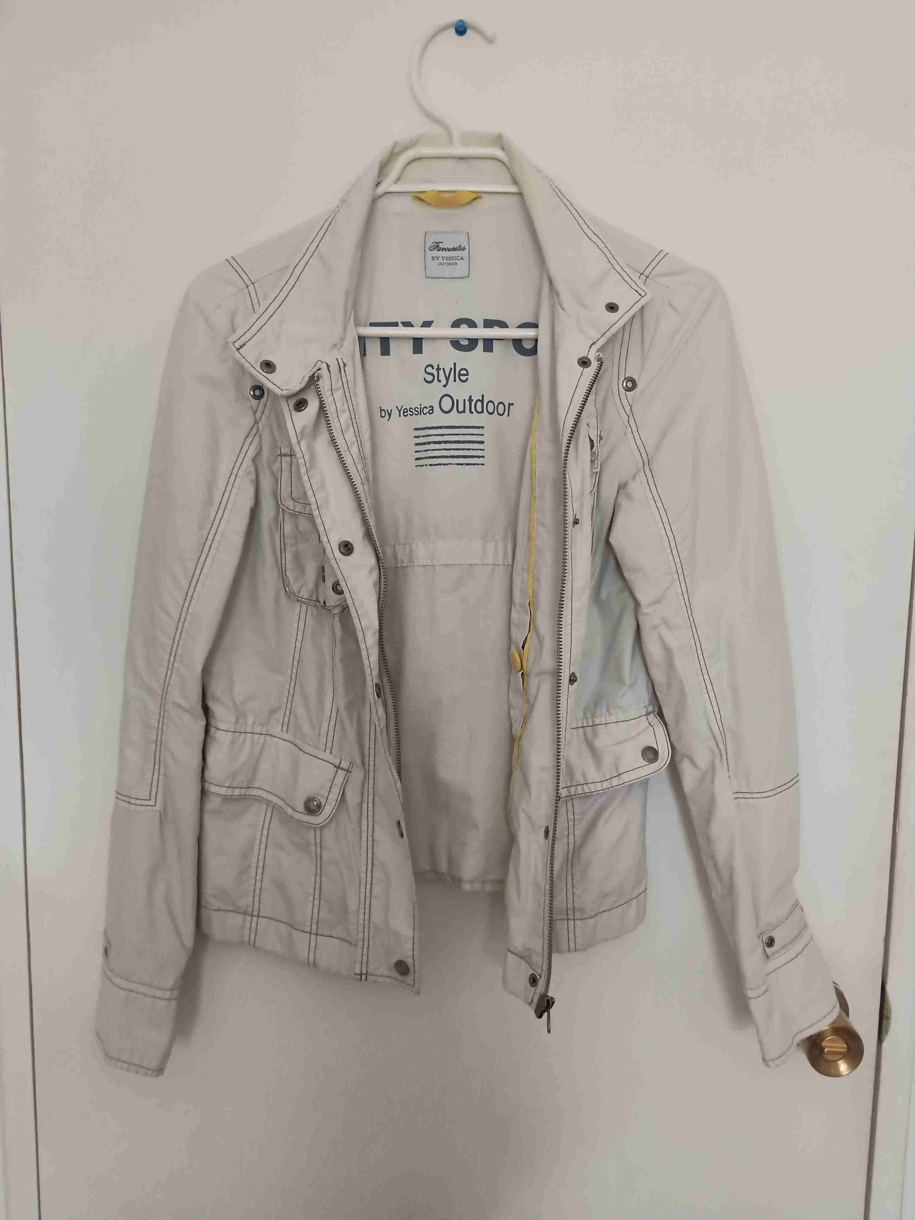 Chaqueta beige estilo casual - miniatura 2