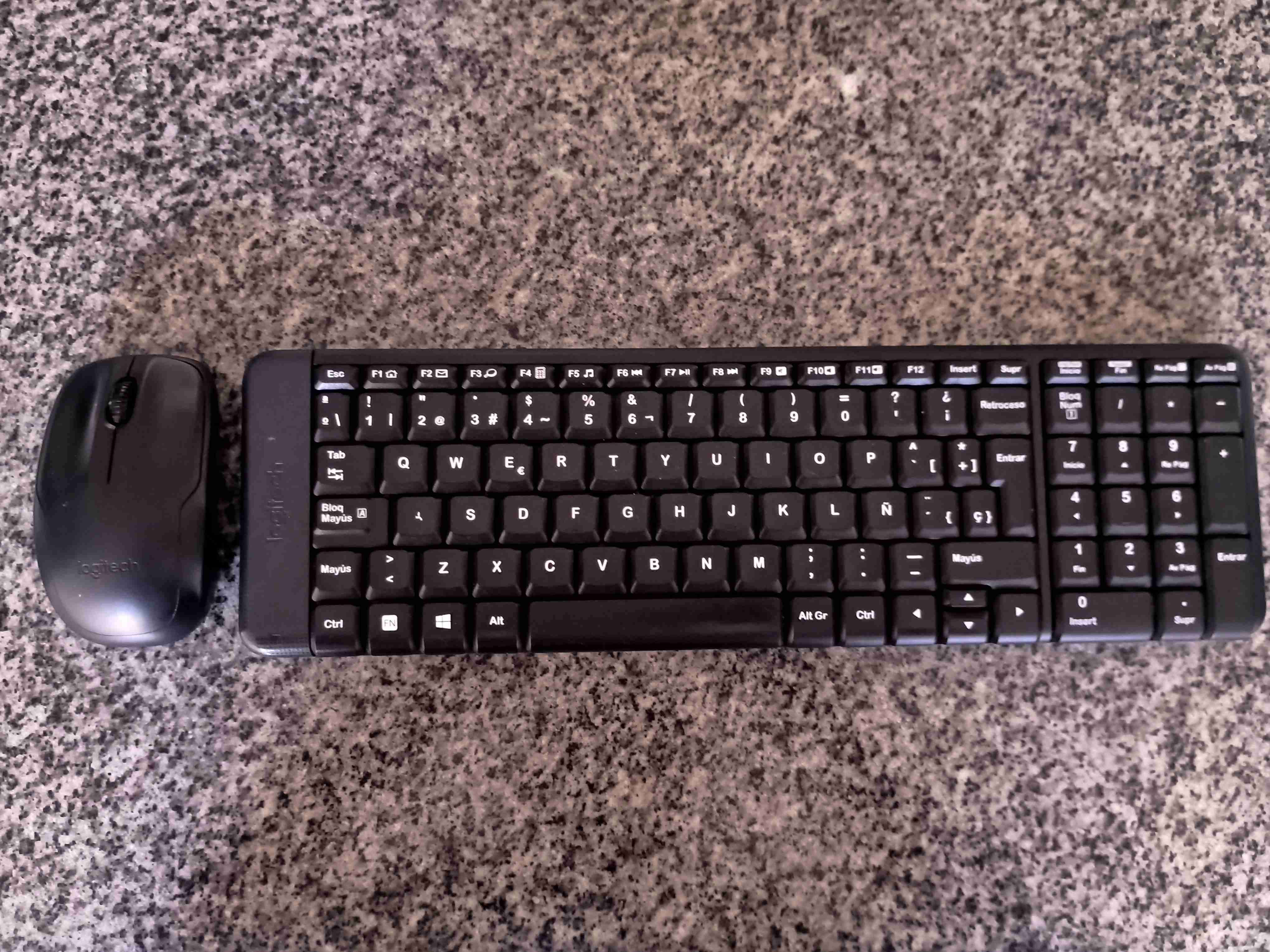 Teclado y mouse inalámbricos Logitech