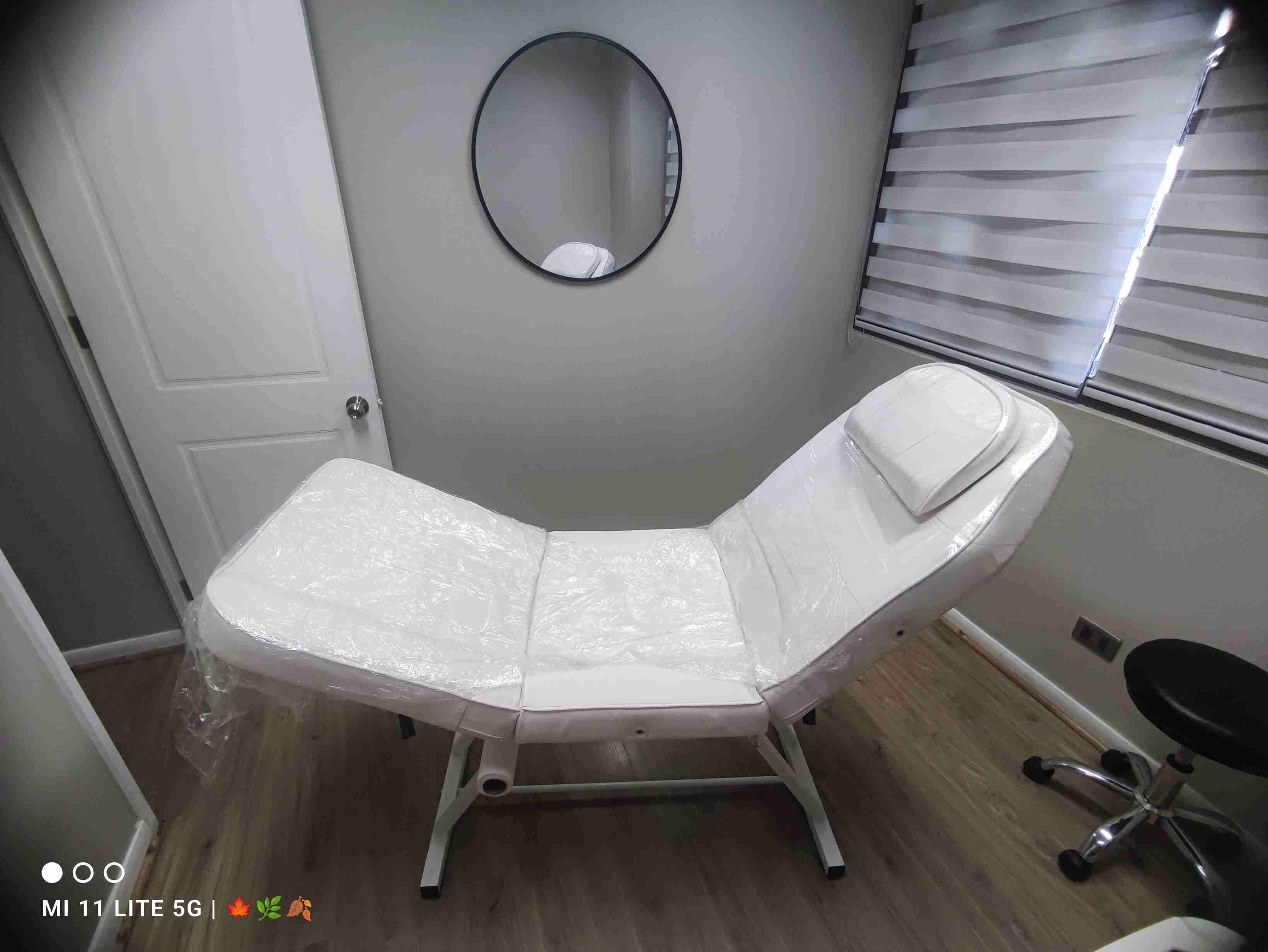 Camilla de masaje blanca ajustable - miniatura 5