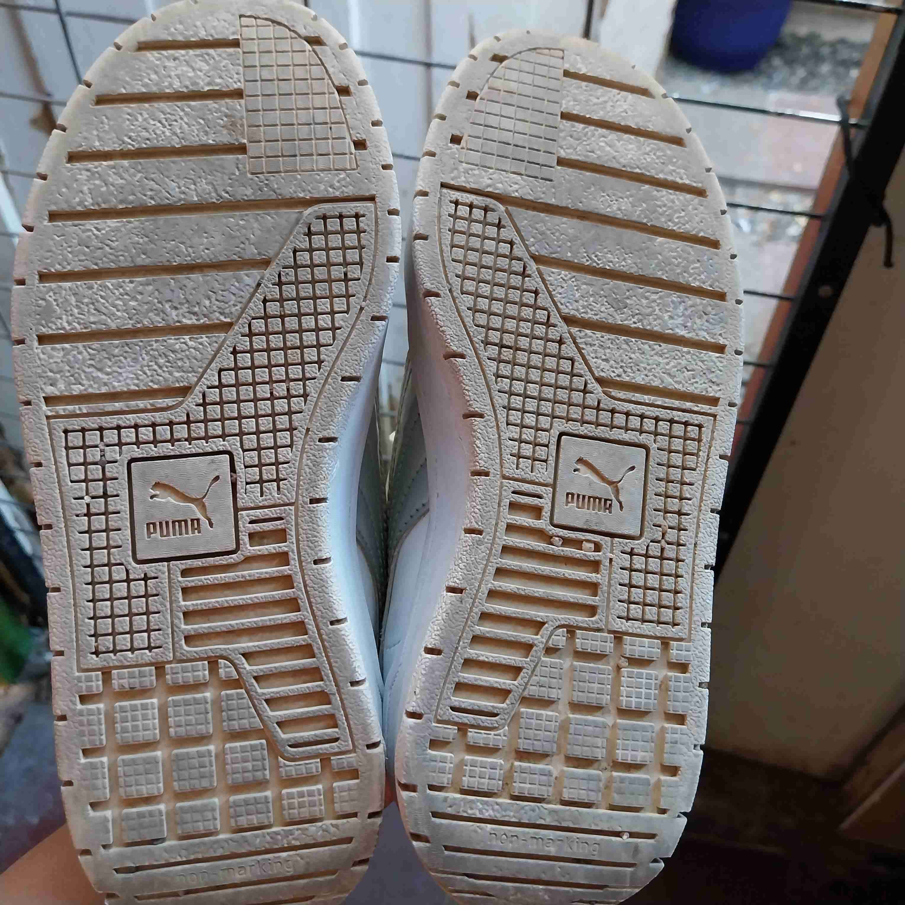 Zapatillas blancas con detalles holográficos - miniatura 4