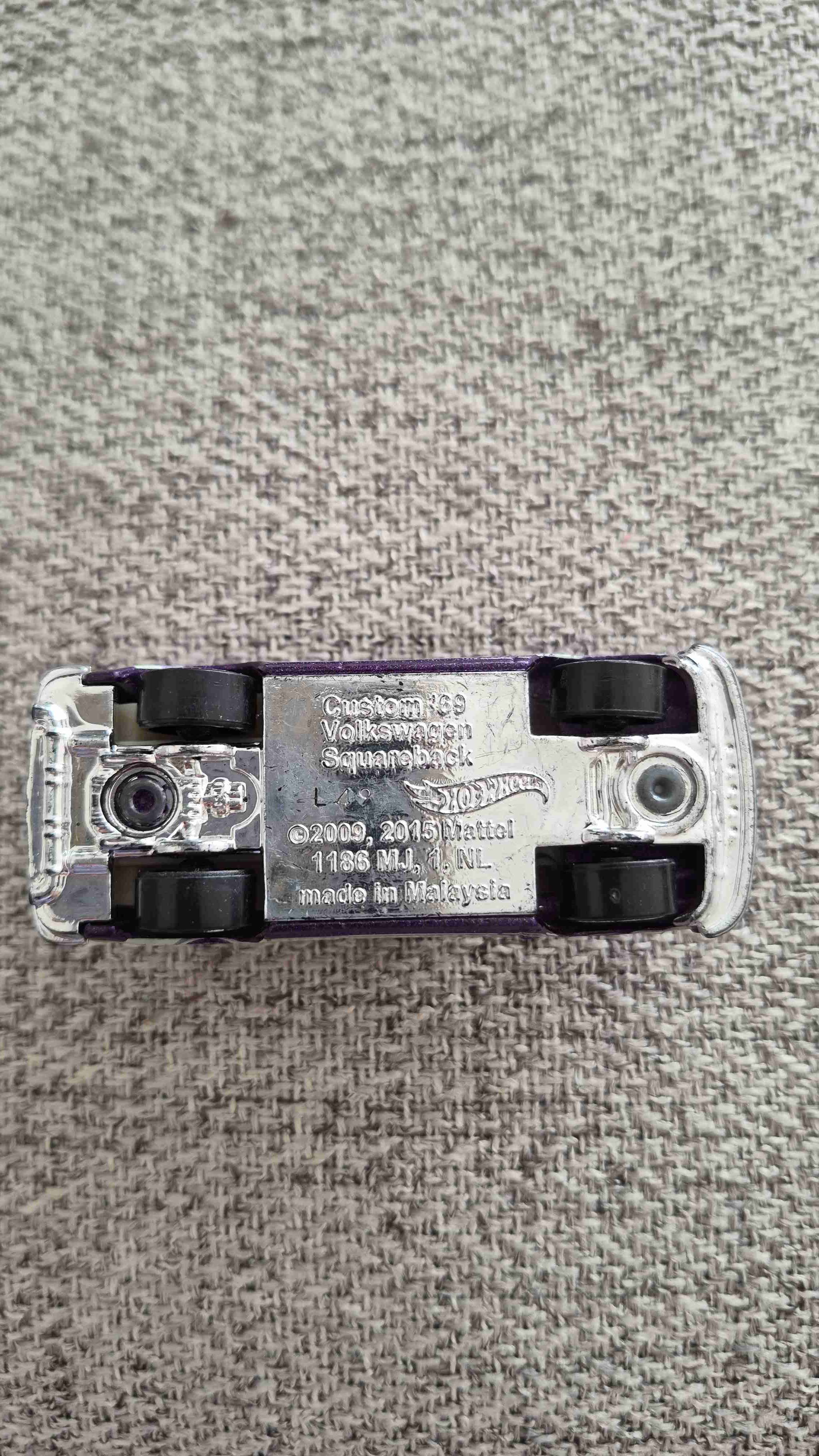 Auto de juguete morado - miniatura 2