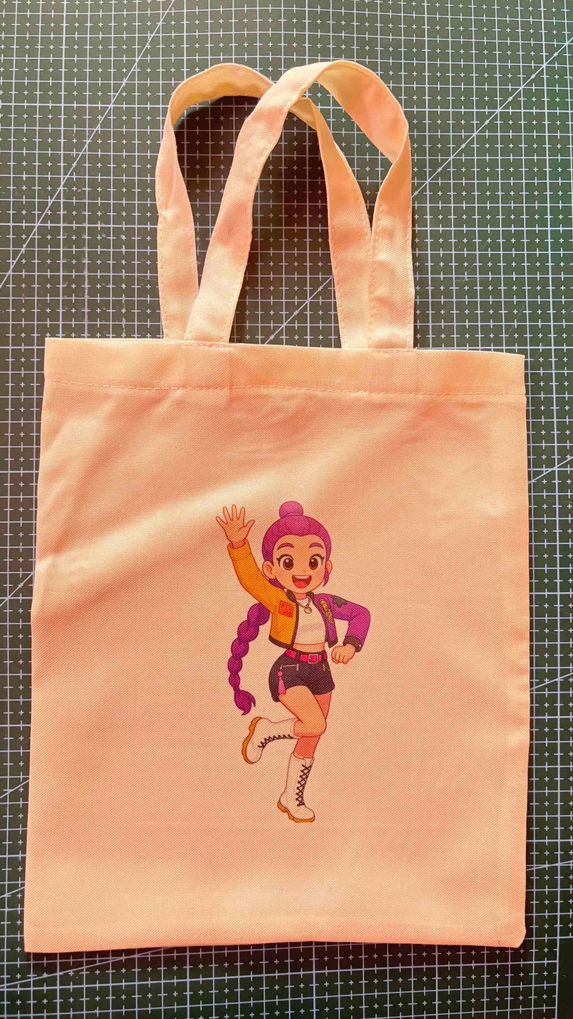 Bolsa tote con diseño animado - miniatura 4