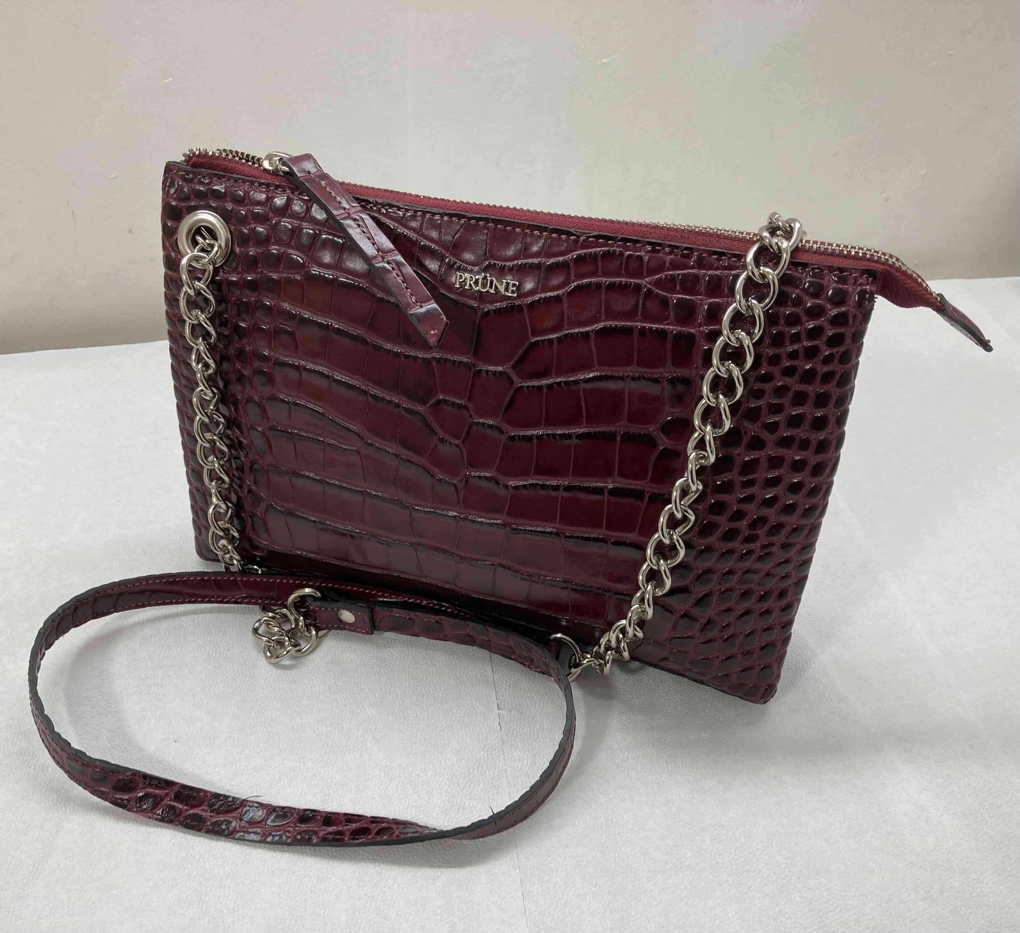 Cartera Prüne burdeo con cadena. - miniatura 3