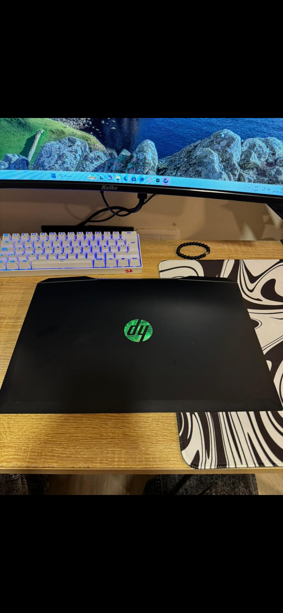 Portátil HP Gaming con teclado RGB - miniatura 2