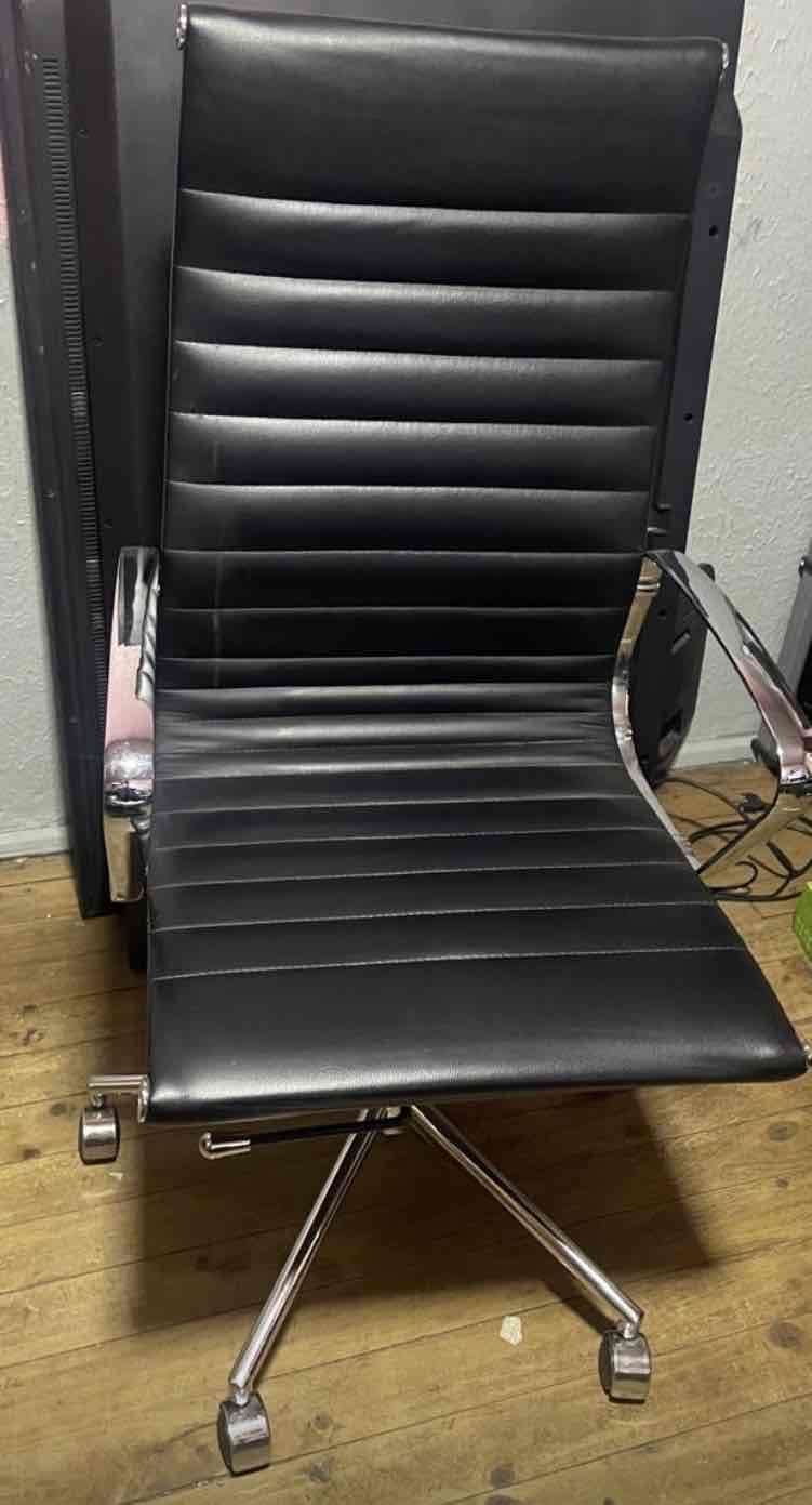 Silla de oficina negra - miniatura 2