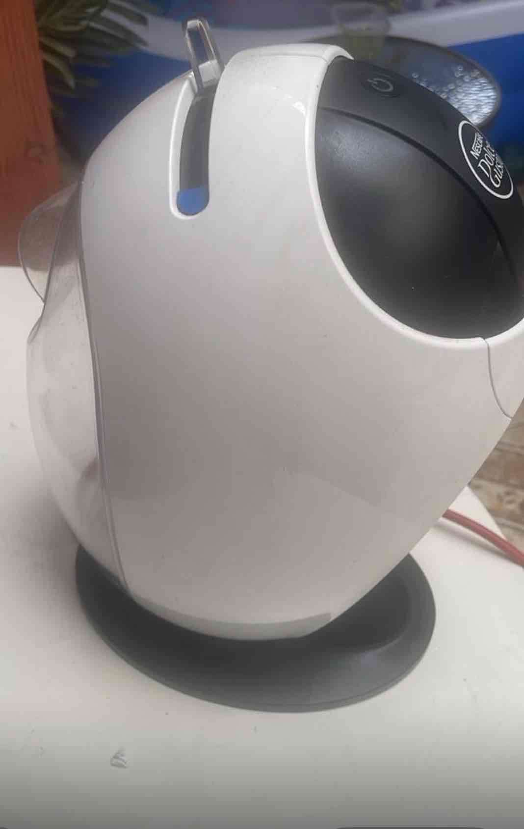 Cafetera Dolce Gusto blanca