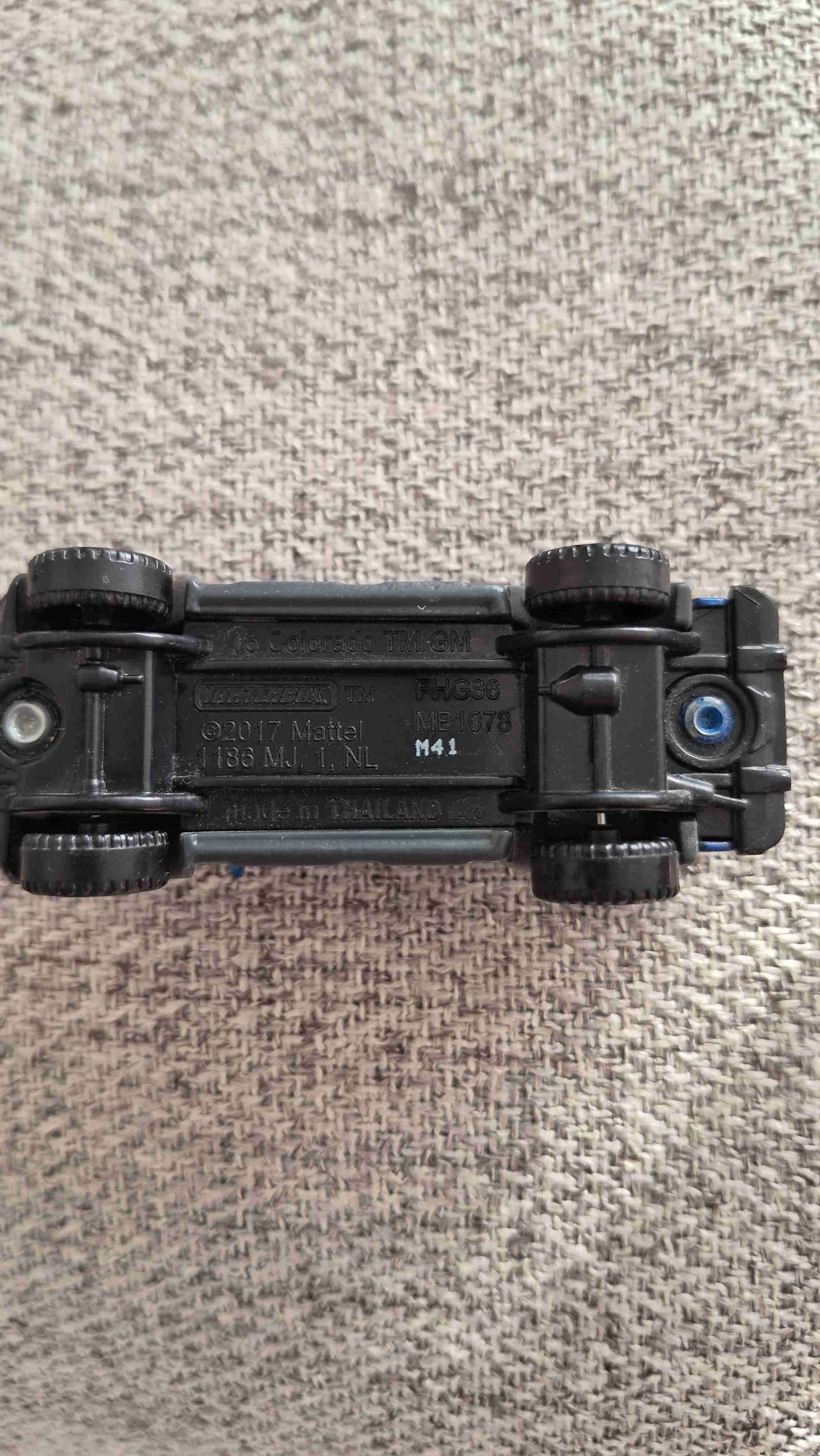 Camioneta de juguete azul - miniatura 2