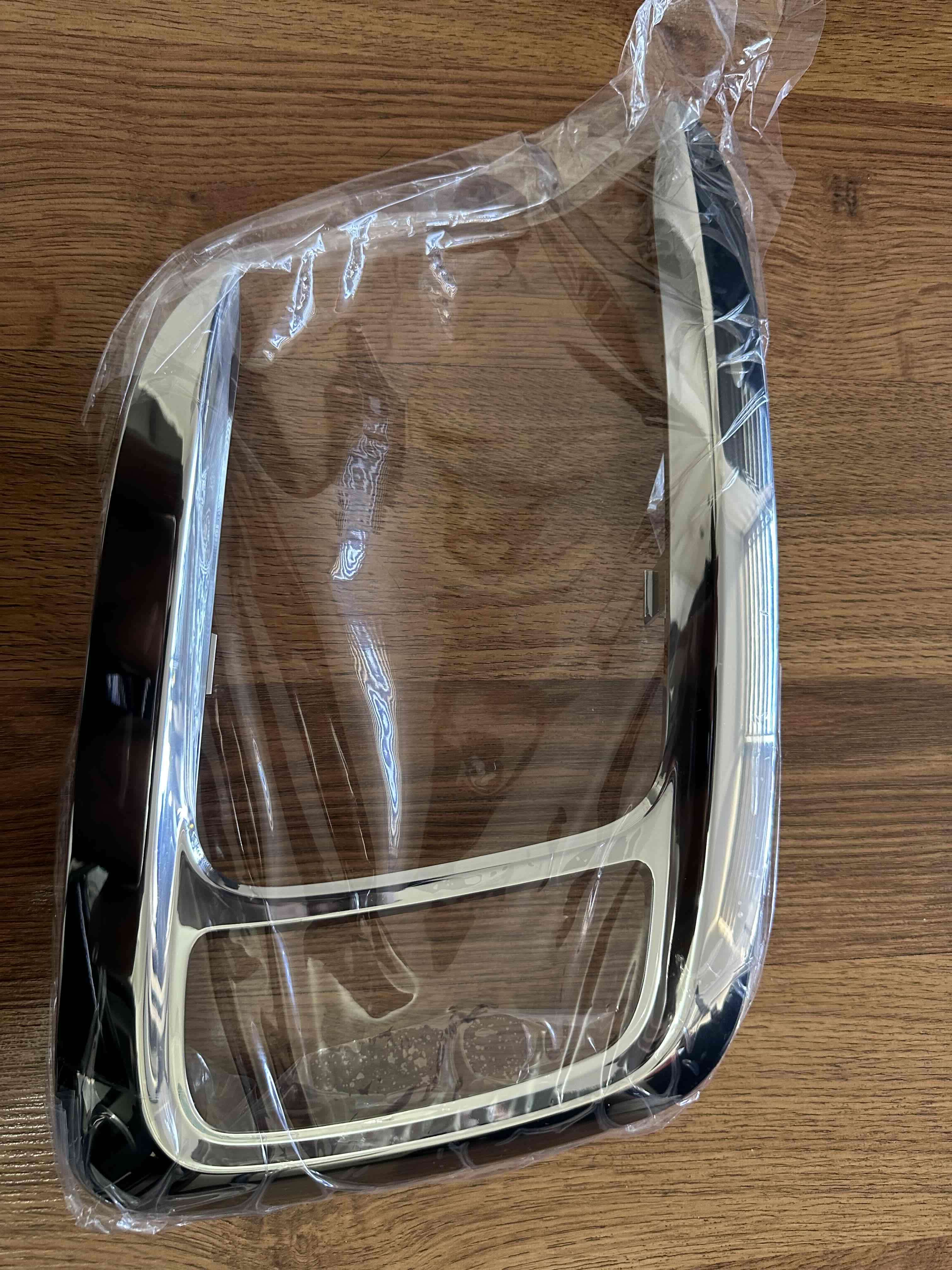 Bisel Cromado Delantero izquierdo Chery Tiggo 2