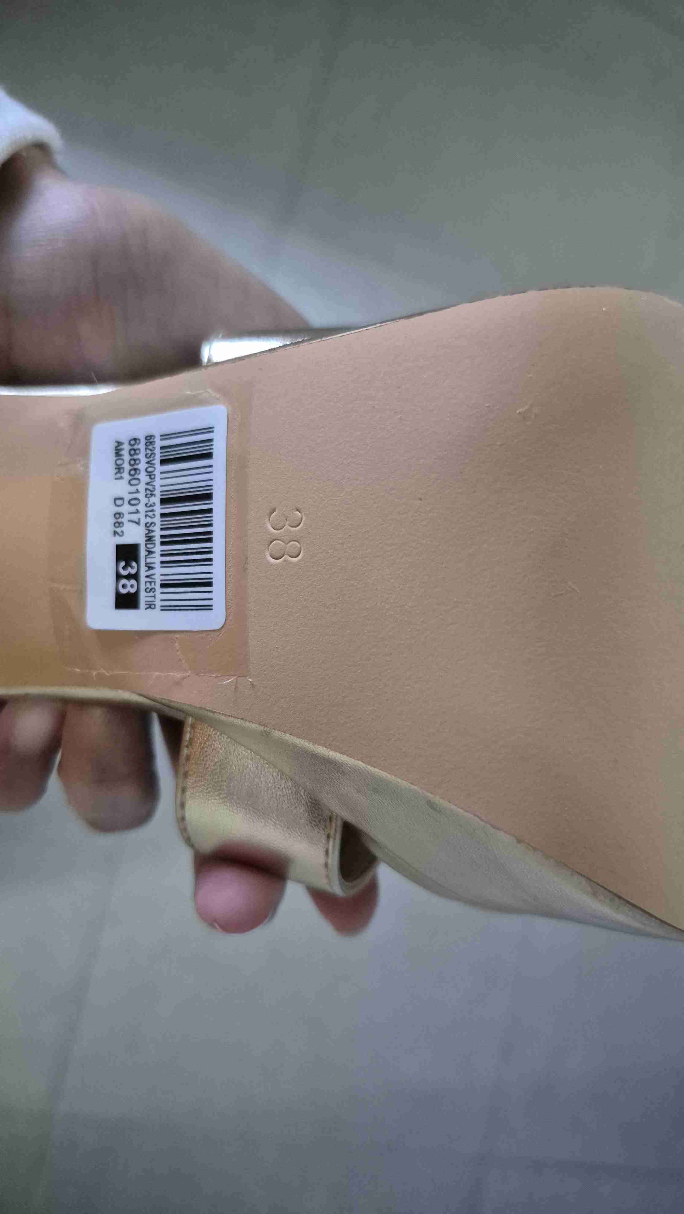 Sandalias doradas de plataforma - 4