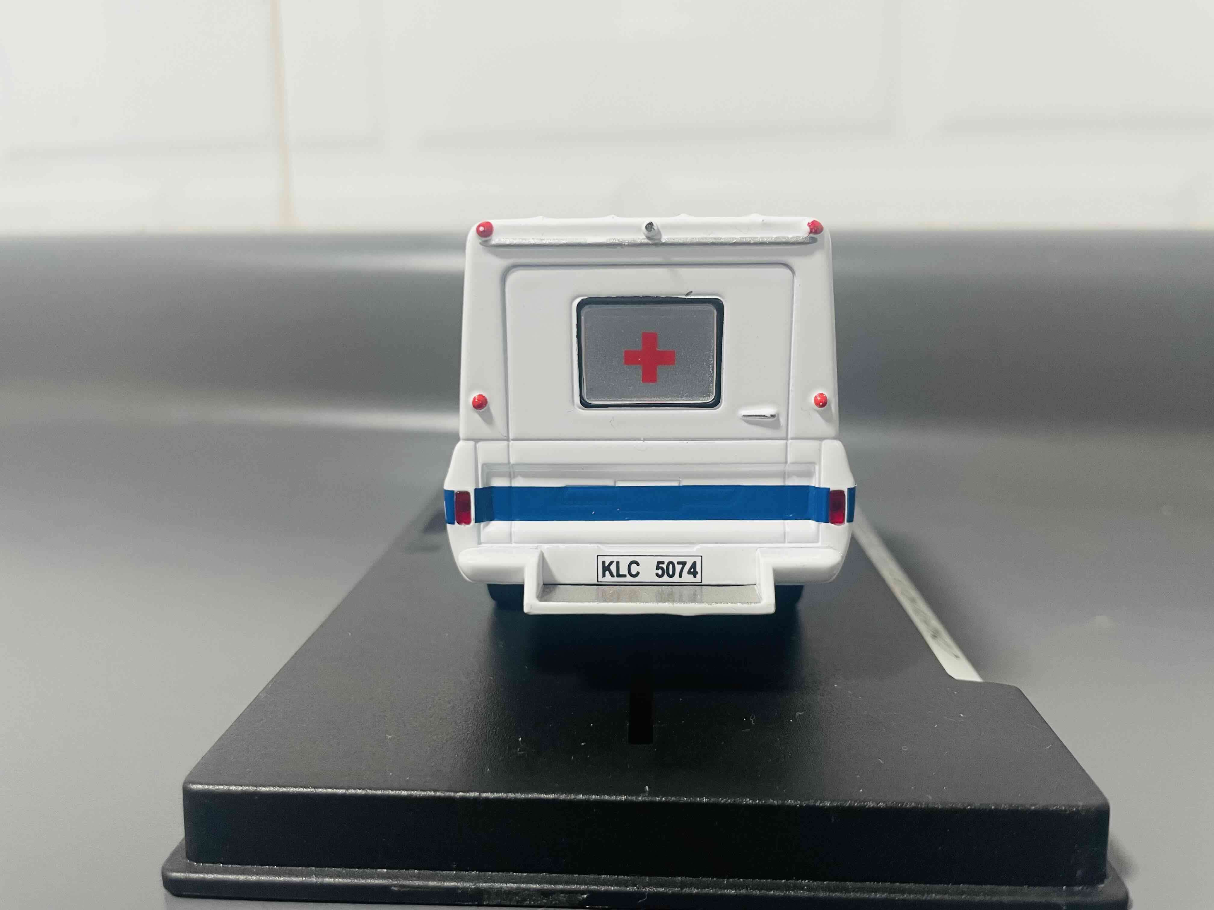 Modelo Chevrolet C10 Ambulancia - 4