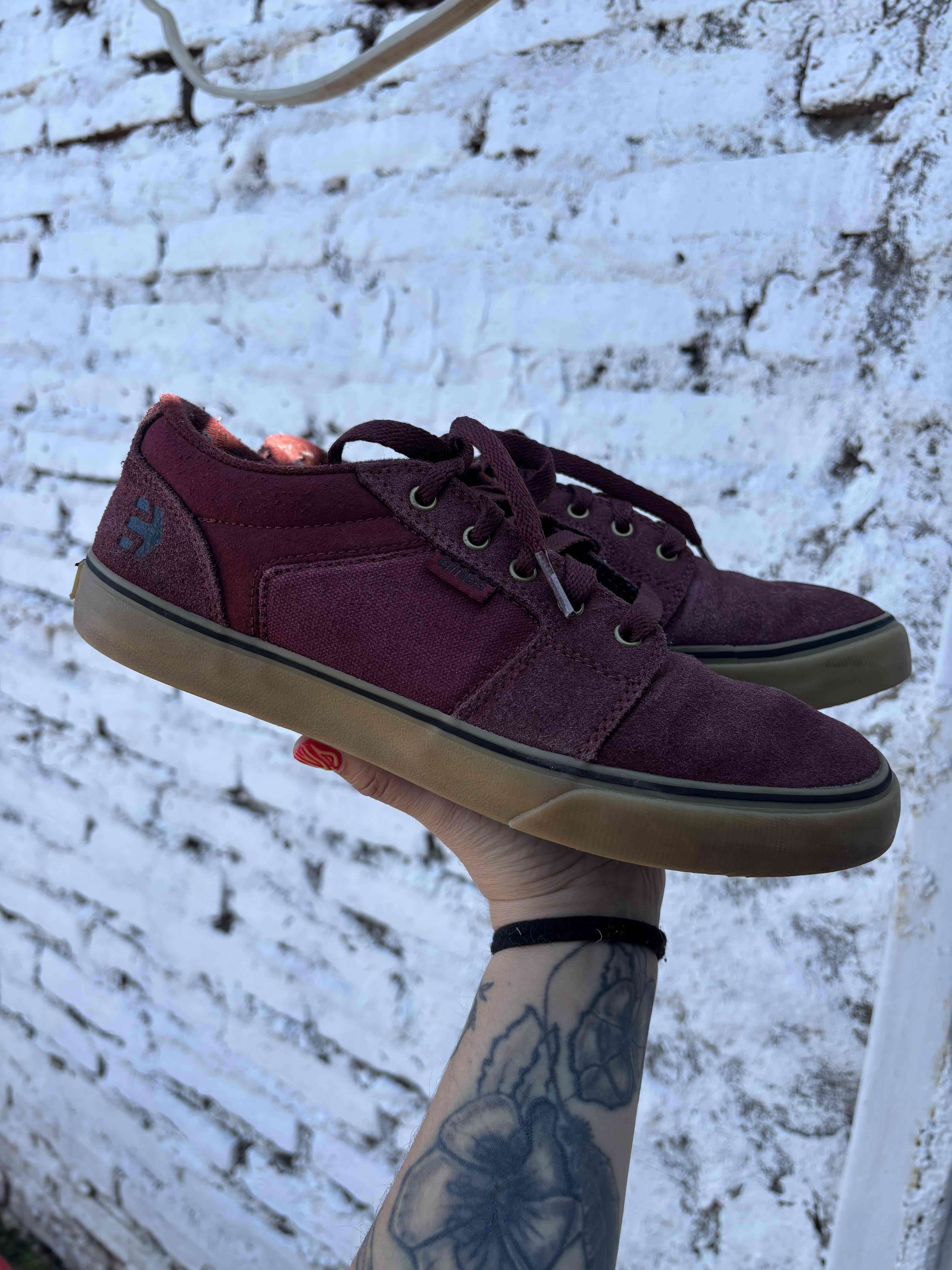 Zapatillas burdeo casuales - miniatura 2