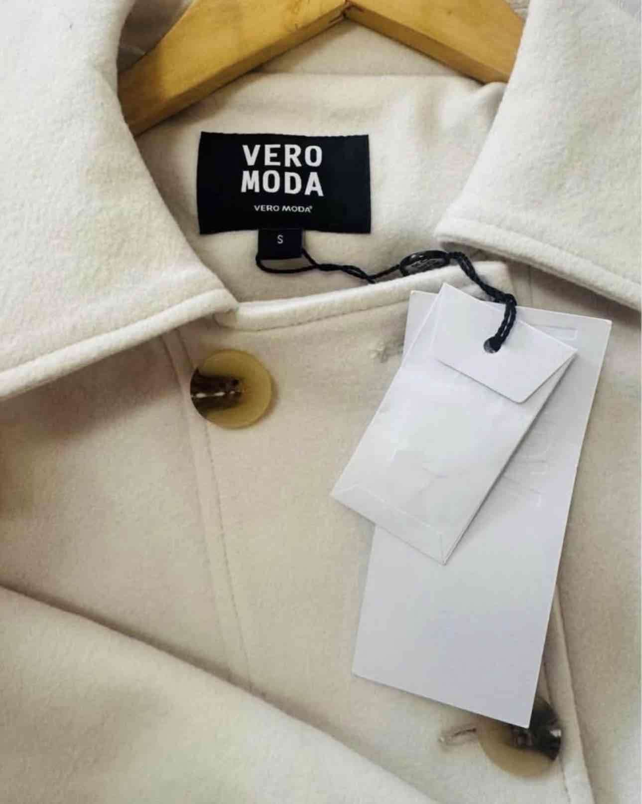 Abrigo beige Vero Moda elegante - miniatura 3