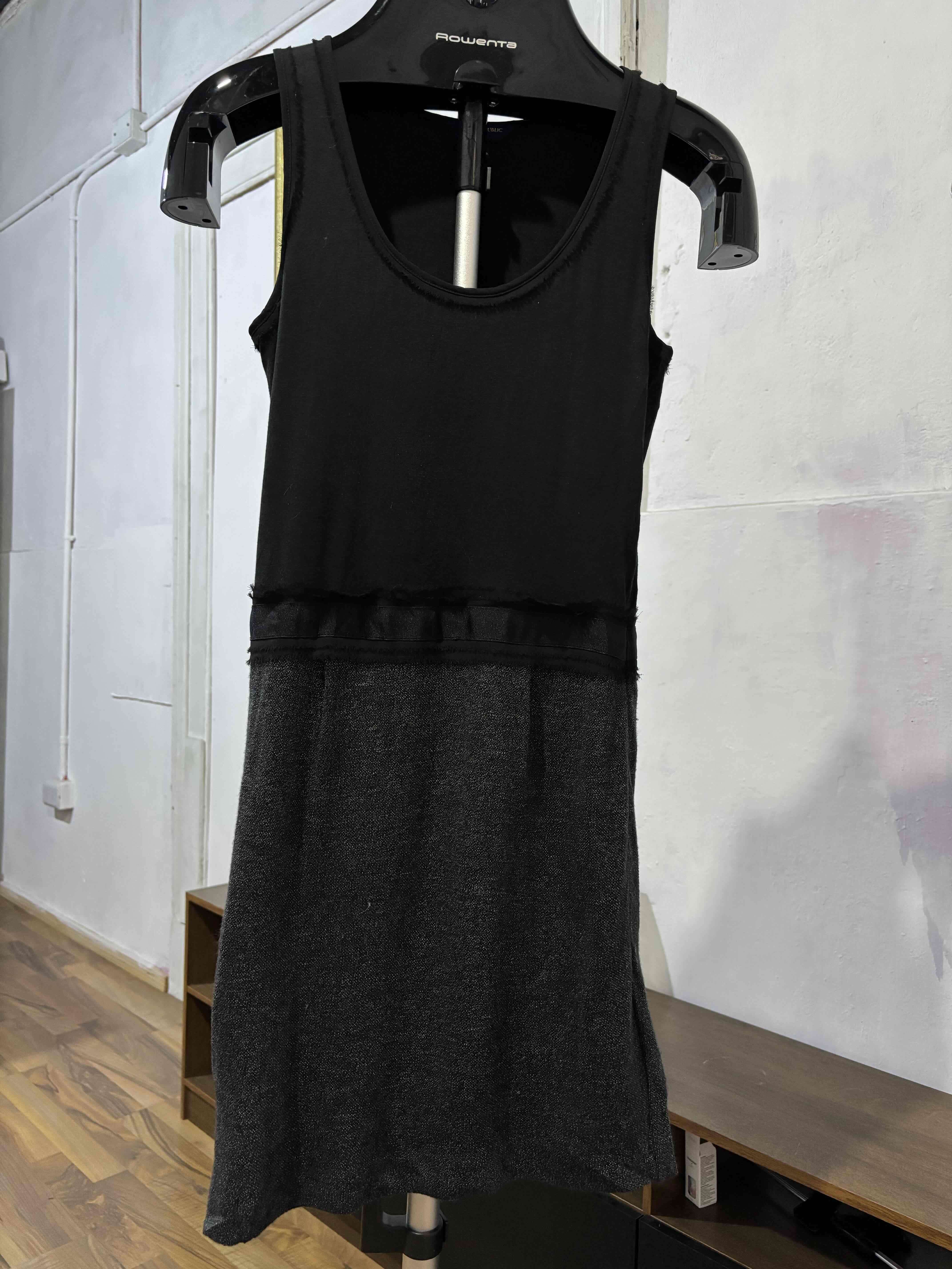 Vestido sin mangas negro y gris - miniatura 2