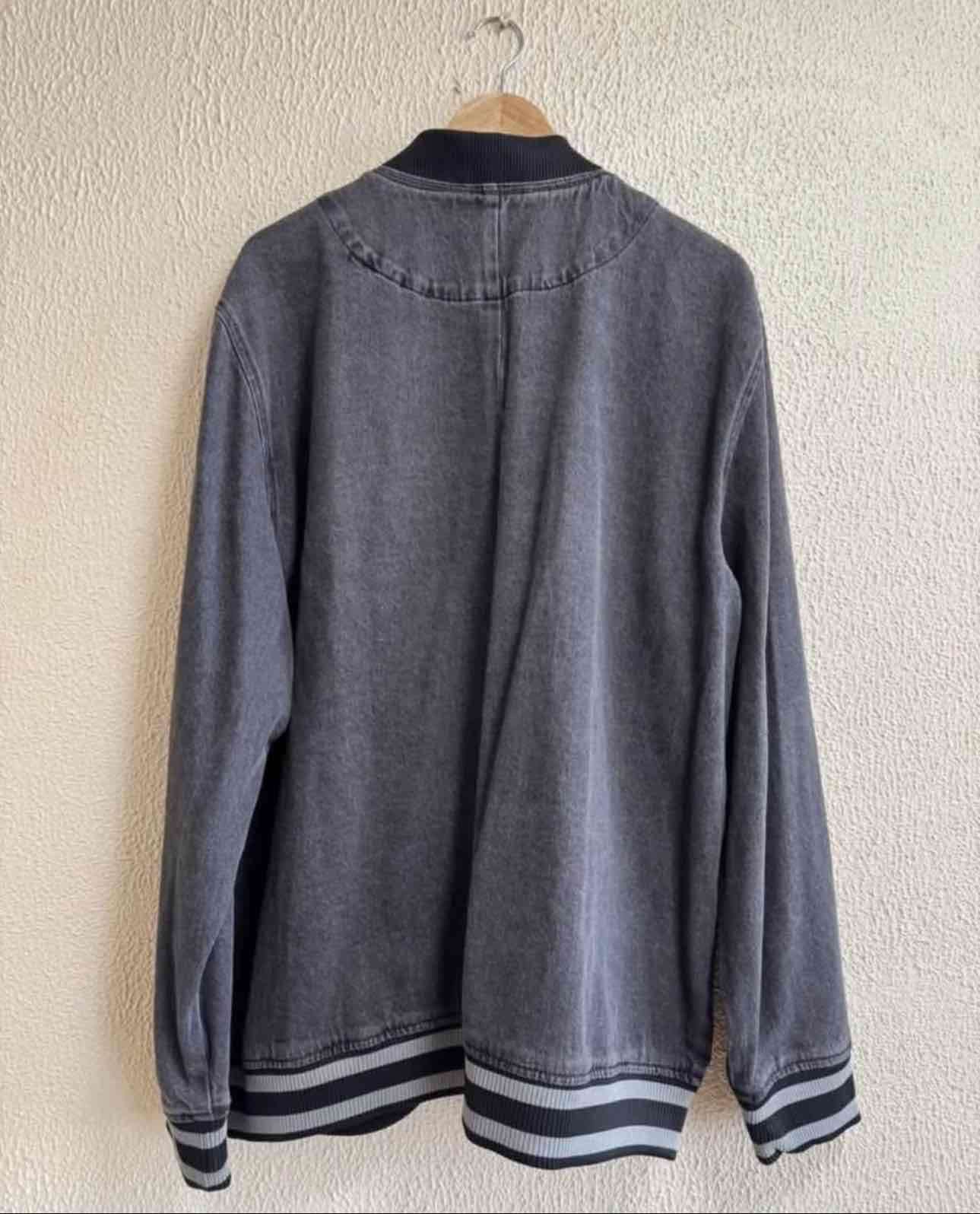 Chaqueta varsity gris unisex - miniatura 2