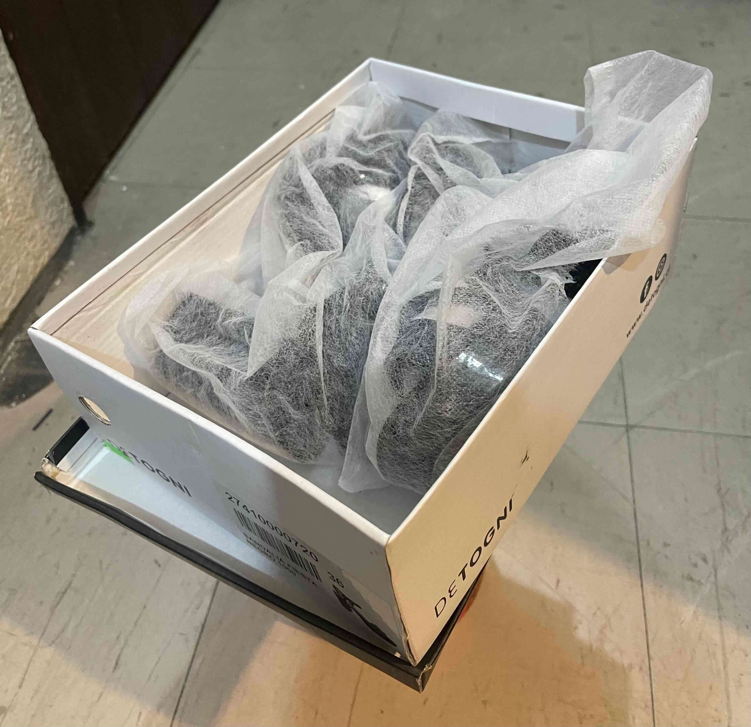 Tacones negros con brillo Detogni - 5