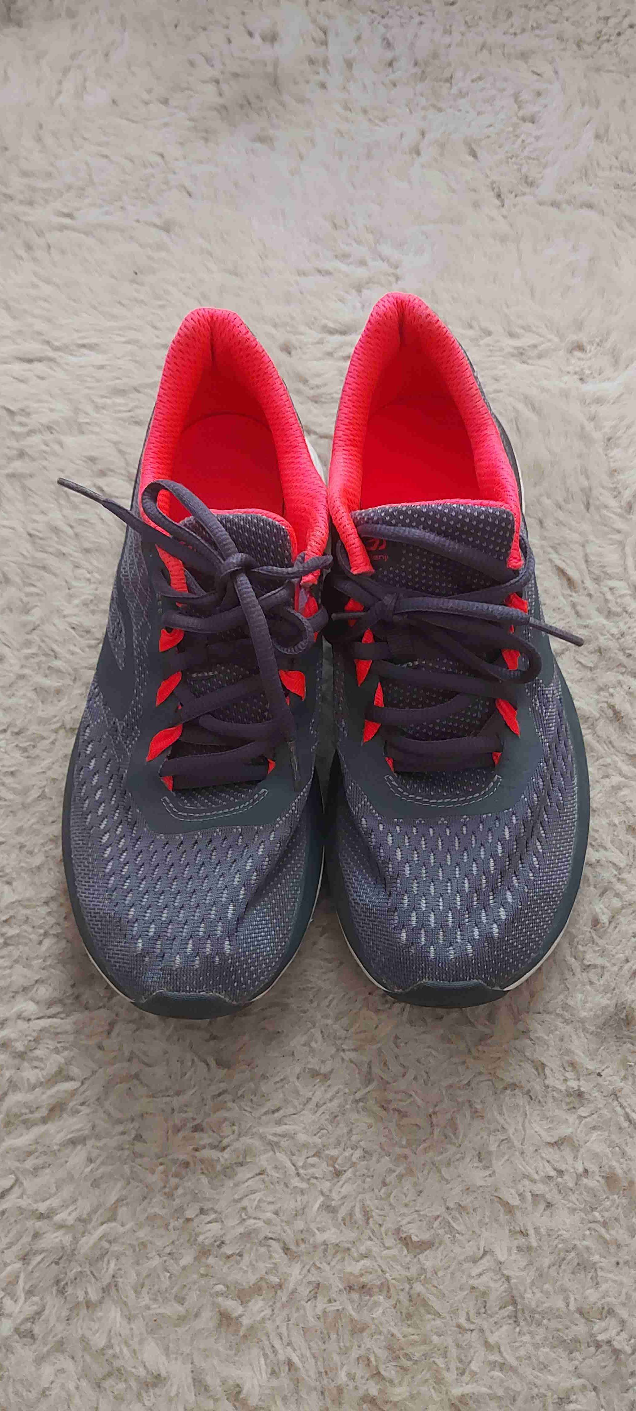 Zapatillas deportivas negras y rojas - 2