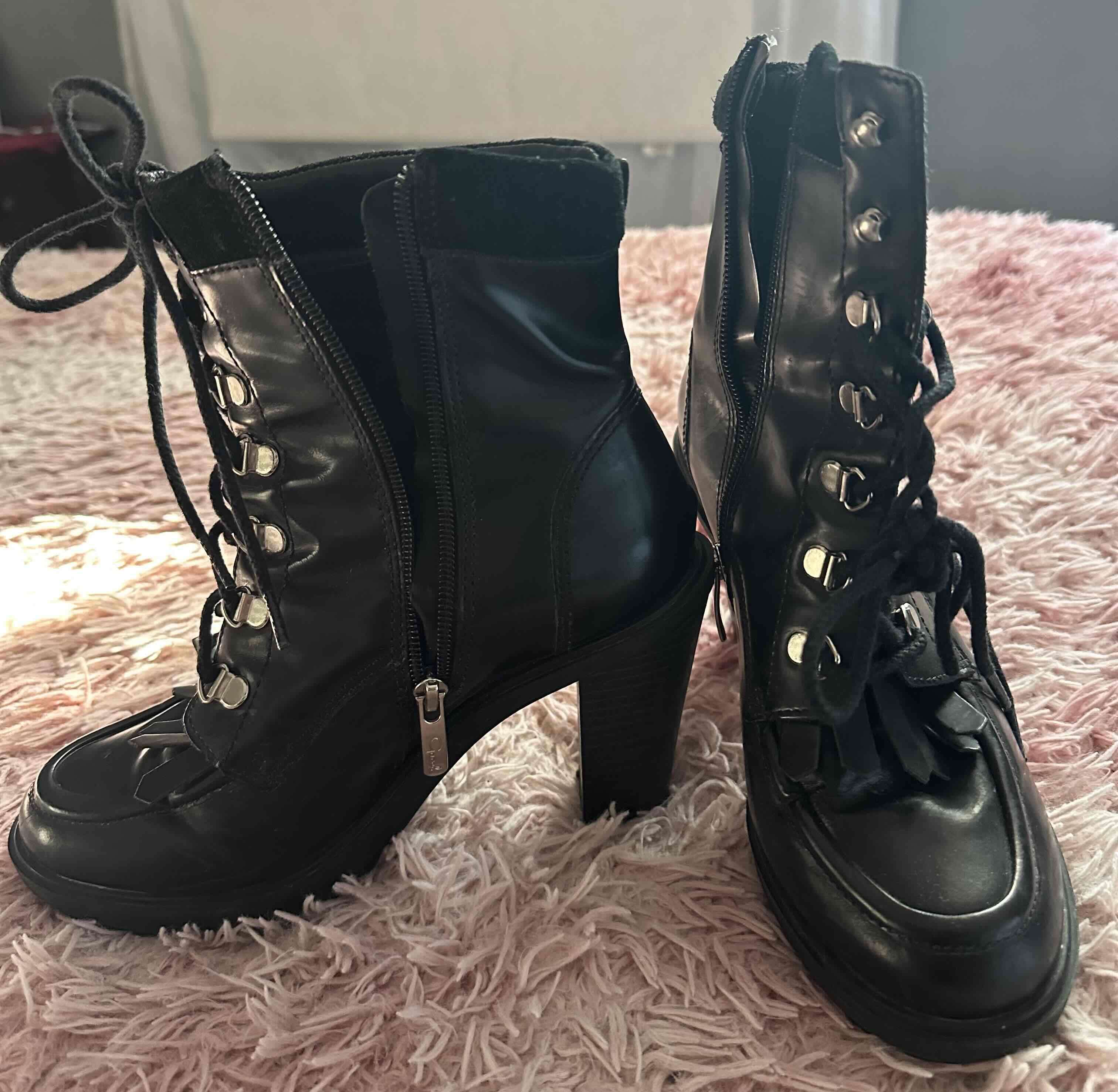 Botas, botines y zapatos - miniatura 5