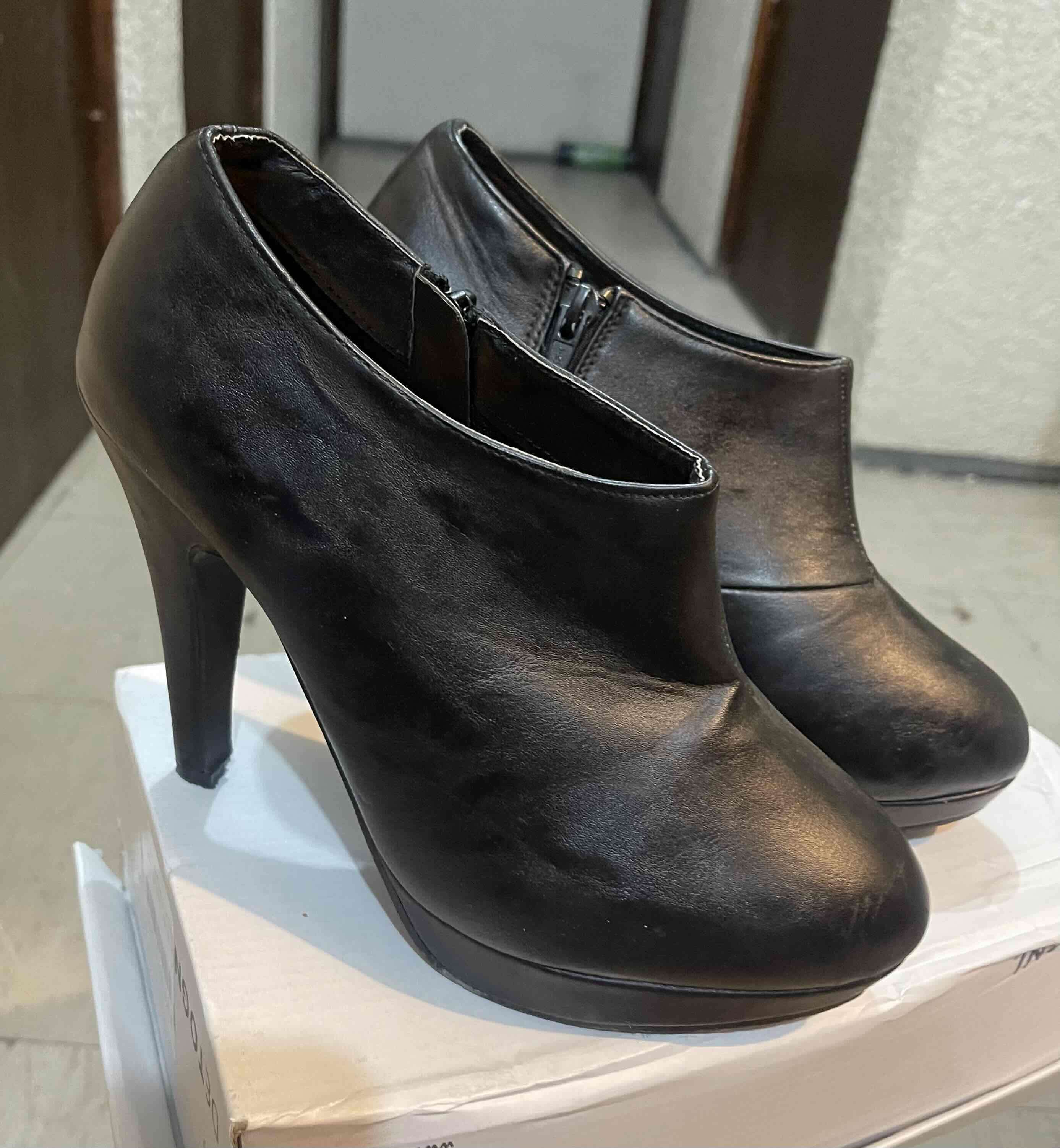 Botines negros de tacón alto - miniatura 4