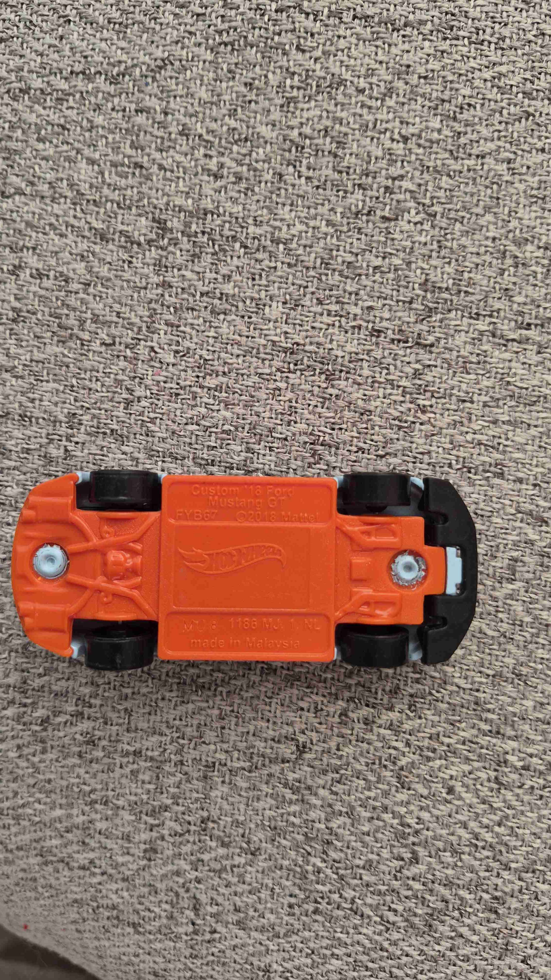 Auto de juguete metálico azul - miniatura 2