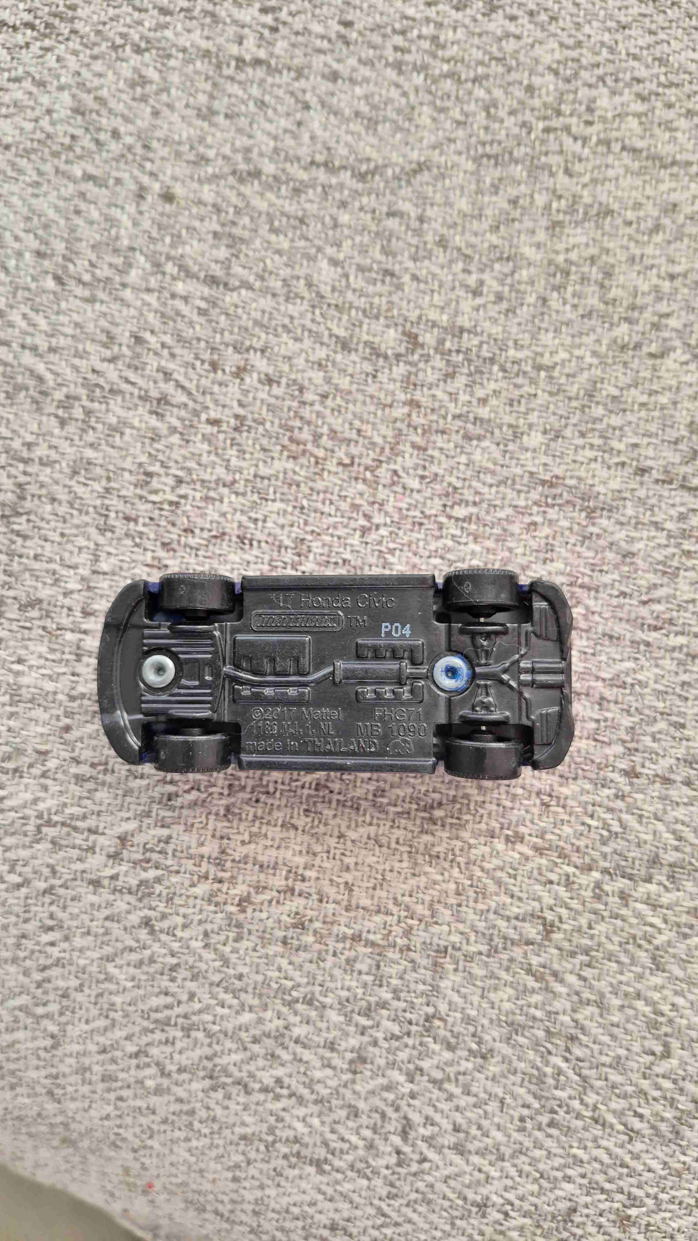 Auto de juguete azul metalizado - miniatura 2