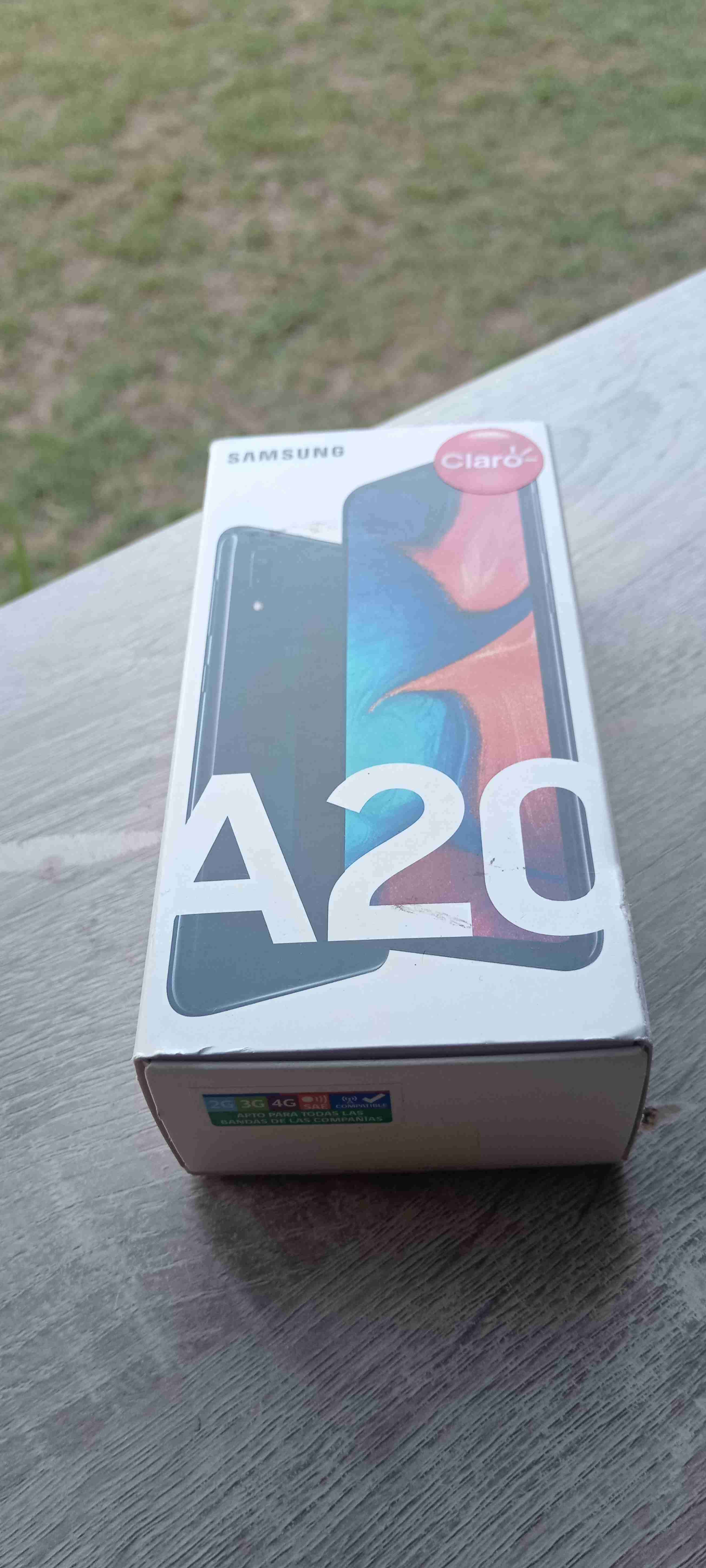 Samsung smartphone usado - 3