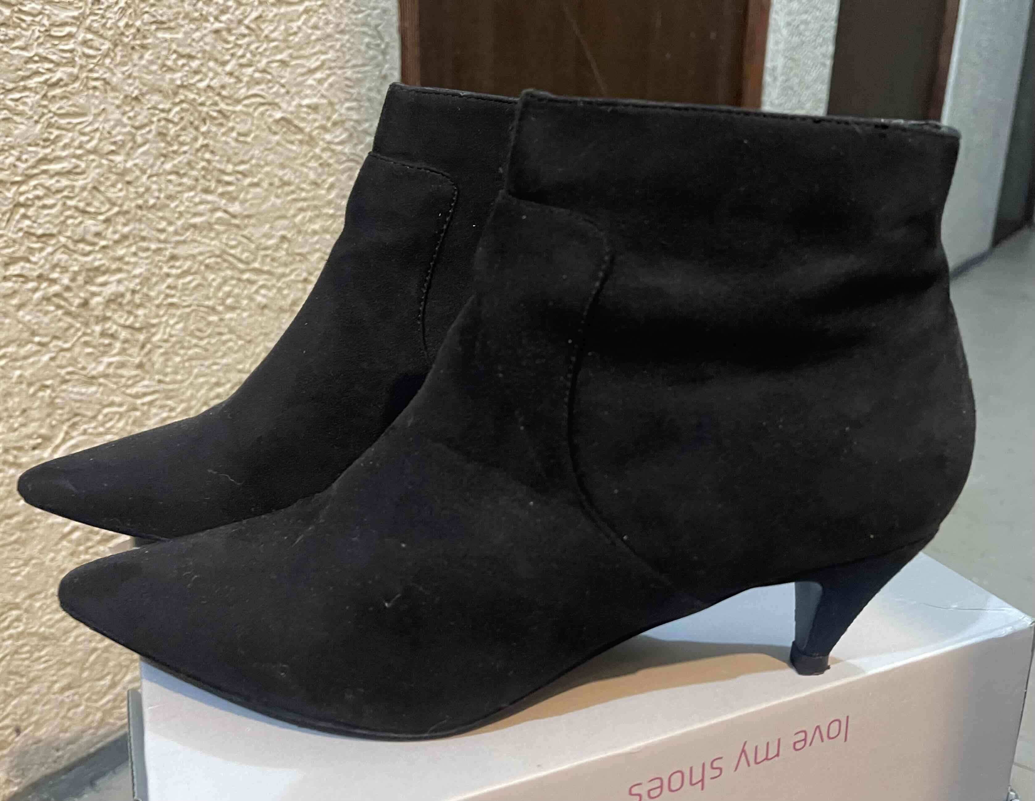 Botines negros de gamuza - miniatura 2