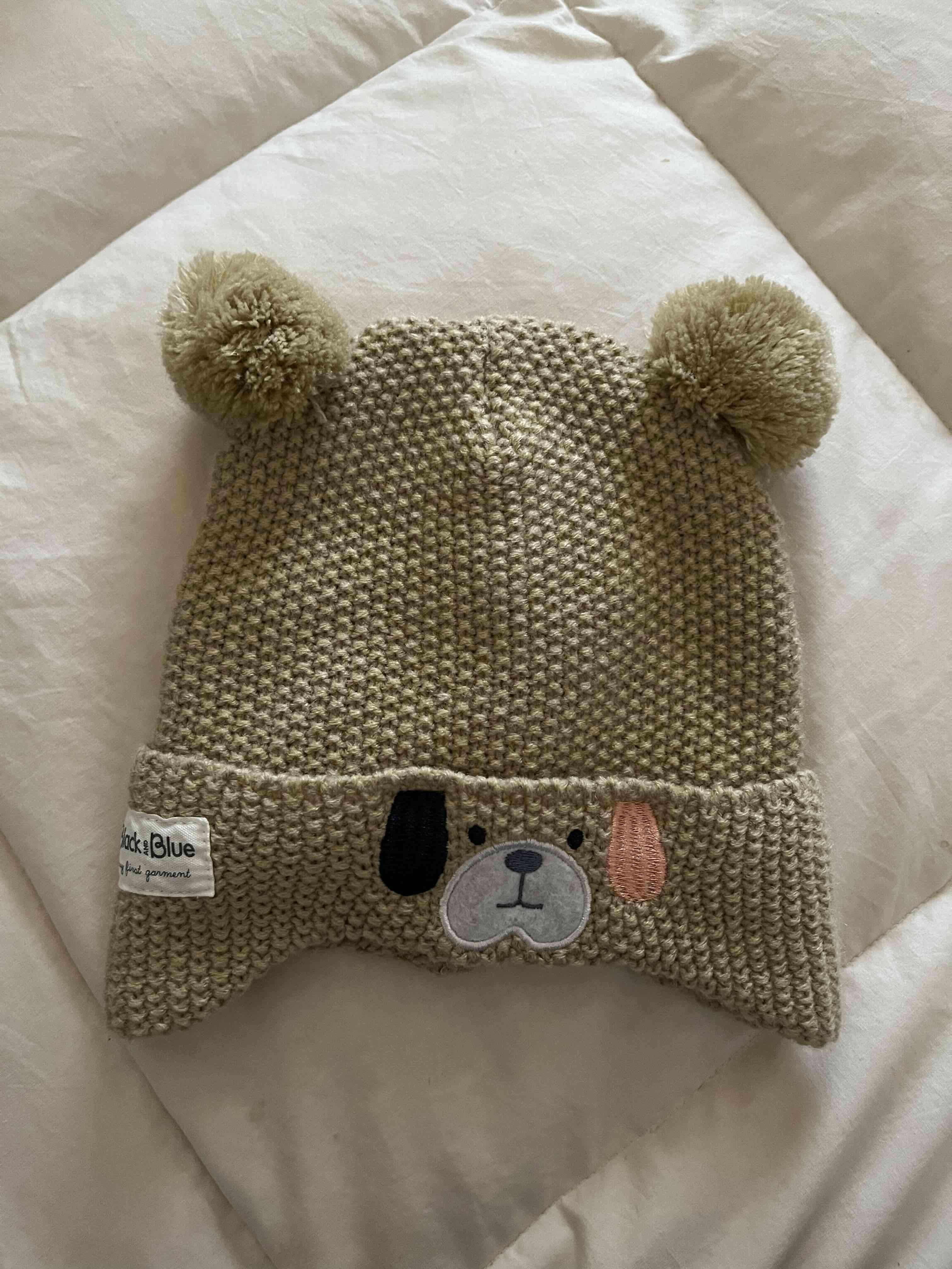 Gorro tejido infantil beige